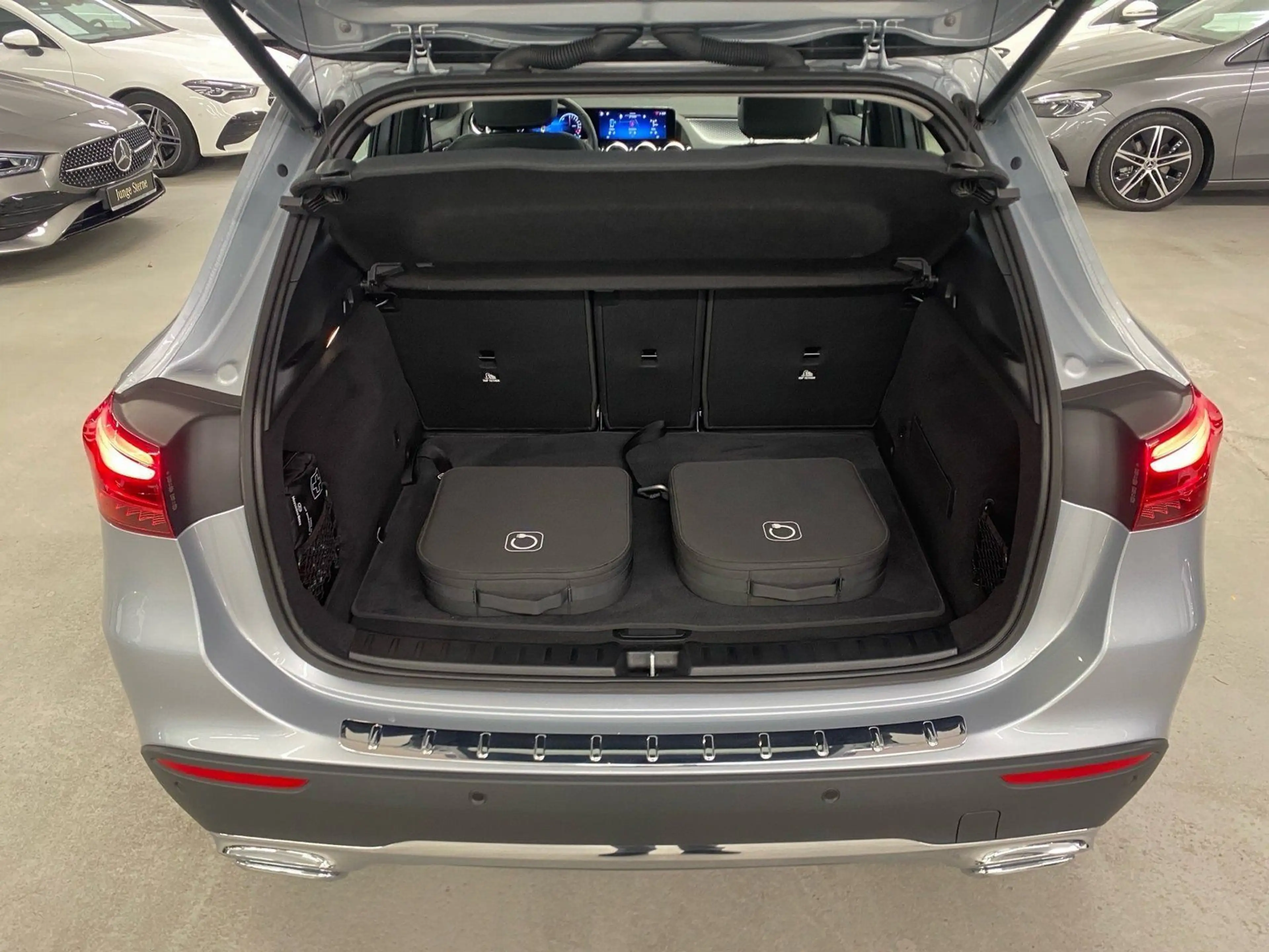 Mercedes-Benz GLA 250 e Progressive*AHK*LED*Kamera*Easy-Pack* — photo 12
