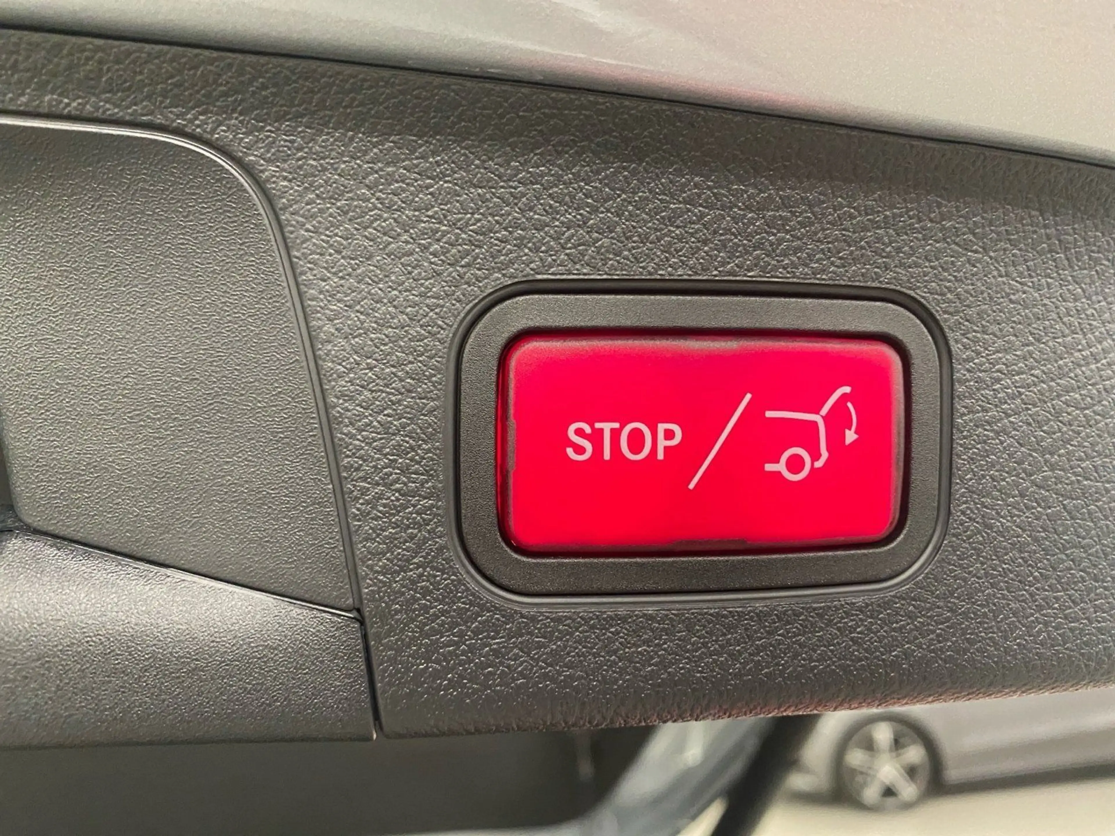 Mercedes-Benz GLA 250 e Progressive*AHK*LED*Kamera*Easy-Pack* — photo 13
