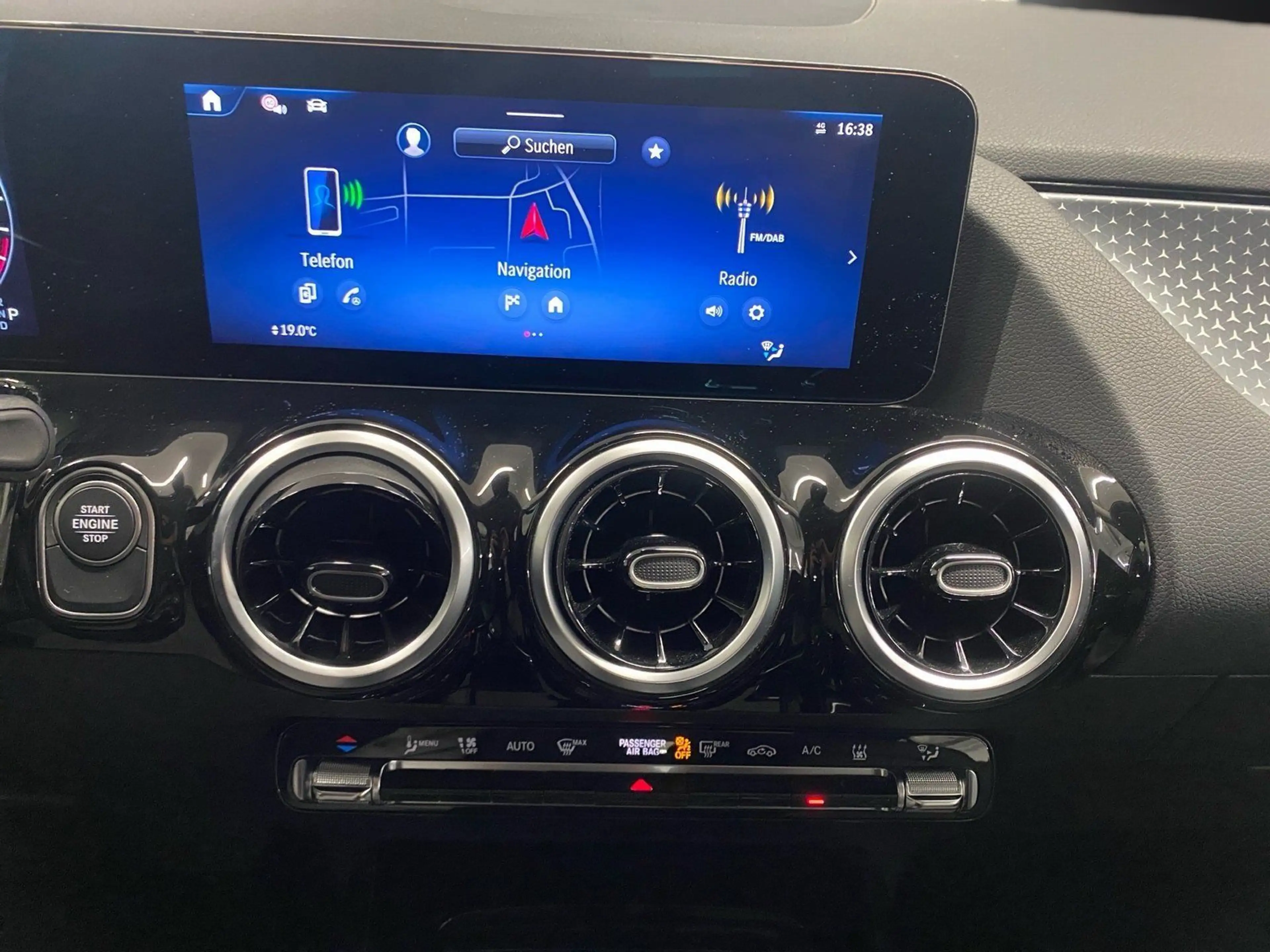 Mercedes-Benz GLA 250 e Progressive*AHK*LED*Kamera*Easy-Pack* — photo 9