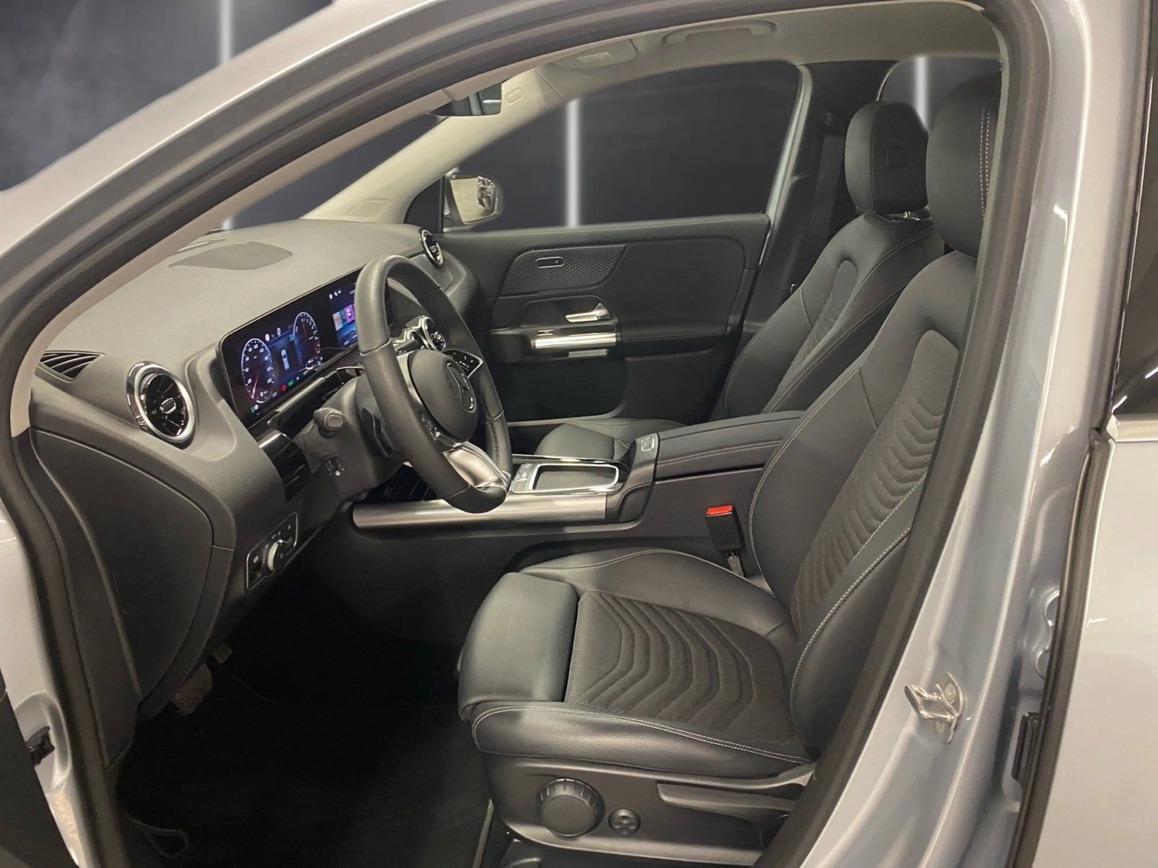 Mercedes-Benz GLA 250 e Progressive*AHK*LED*Kamera*Easy-Pack* — photo 7