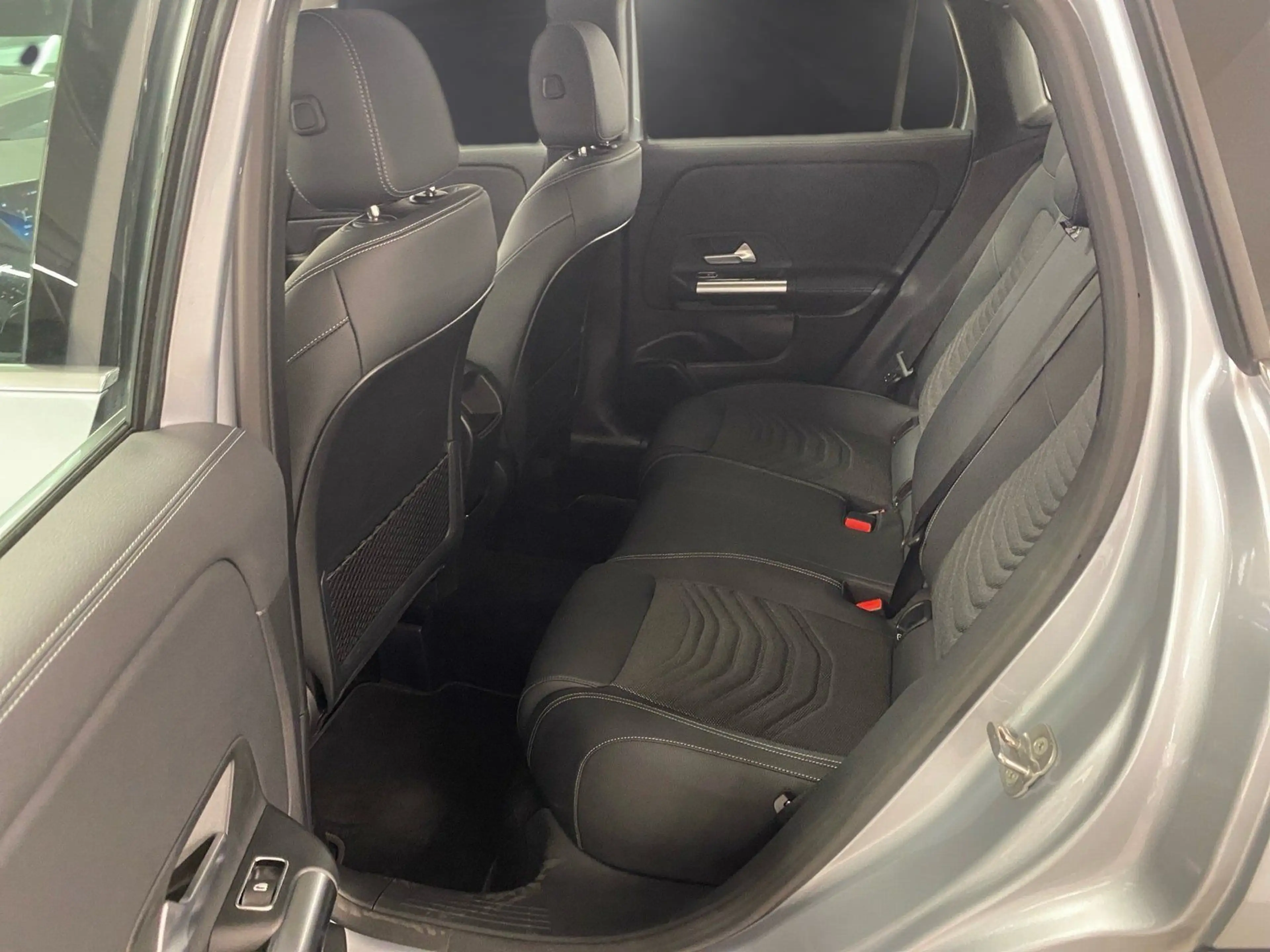 Mercedes-Benz GLA 250 e Progressive*AHK*LED*Kamera*Easy-Pack* — photo 11