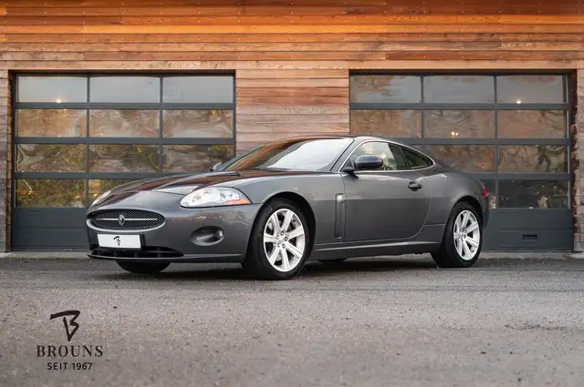 Jaguar XK Coupe 4.2 V8 300PS | ACC | Alpine | Nappalede