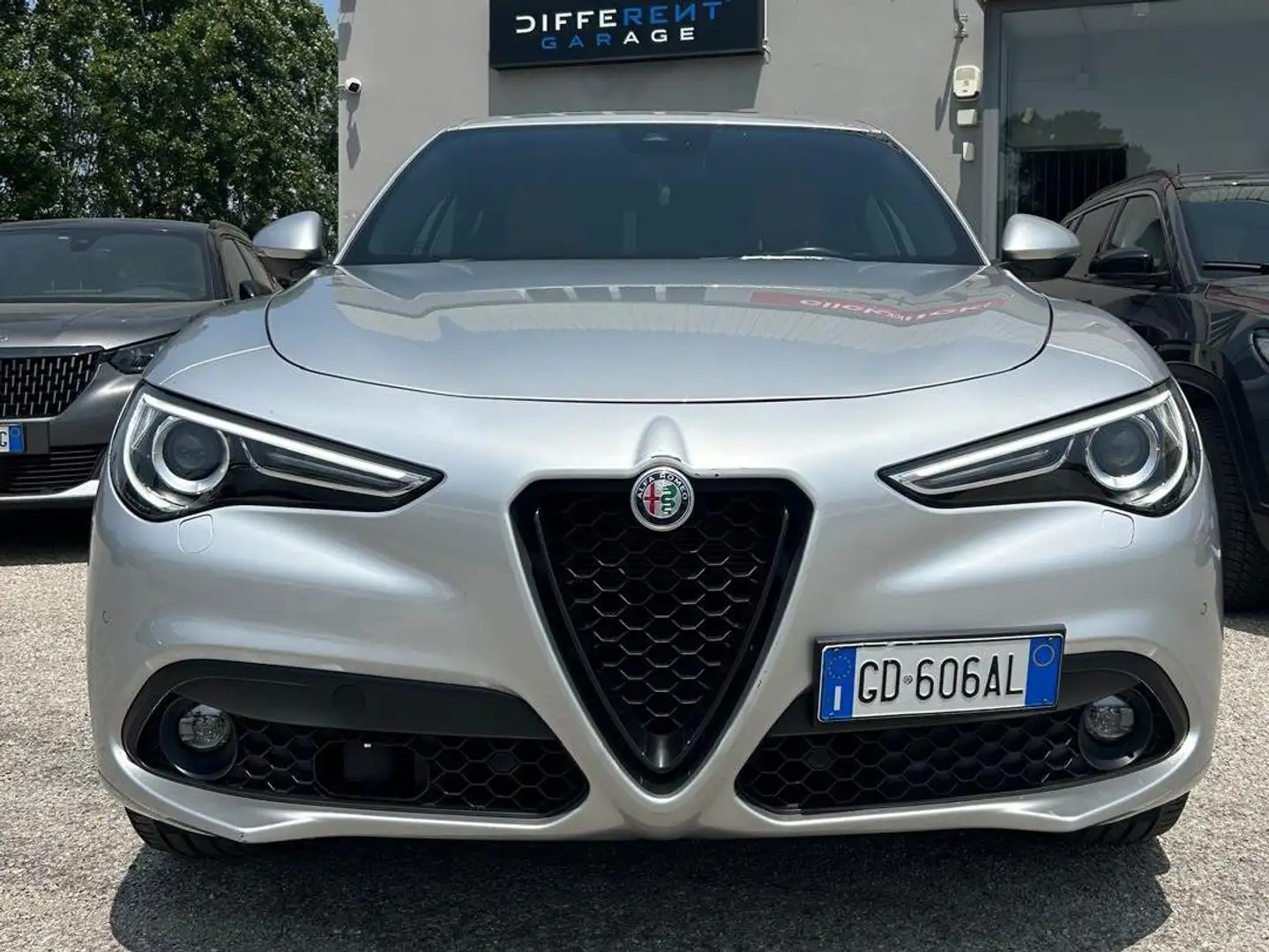 Alfa Romeo Stelvio Stelvio 2.2 t Veloce Q4 210cv auto Argento - 1