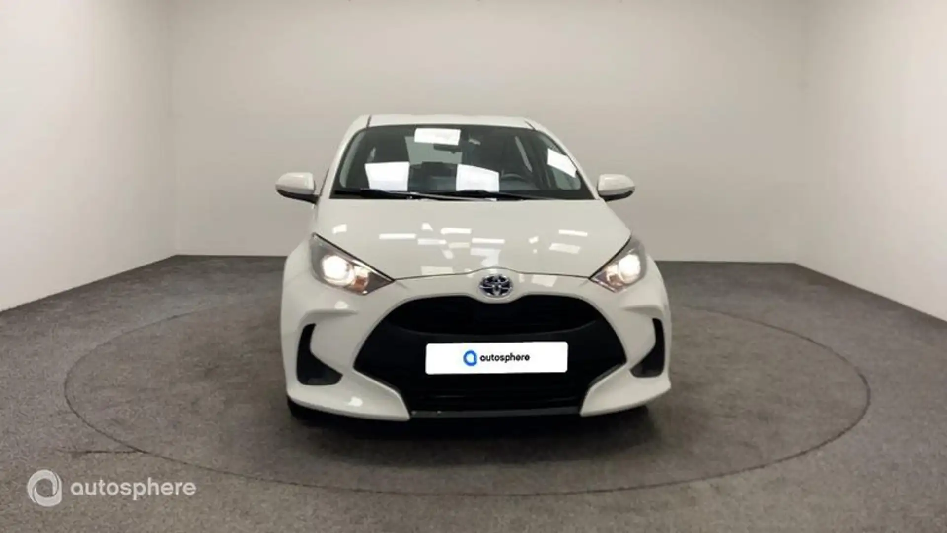 Toyota Yaris 116h Dynamic 5p MY22 - 2