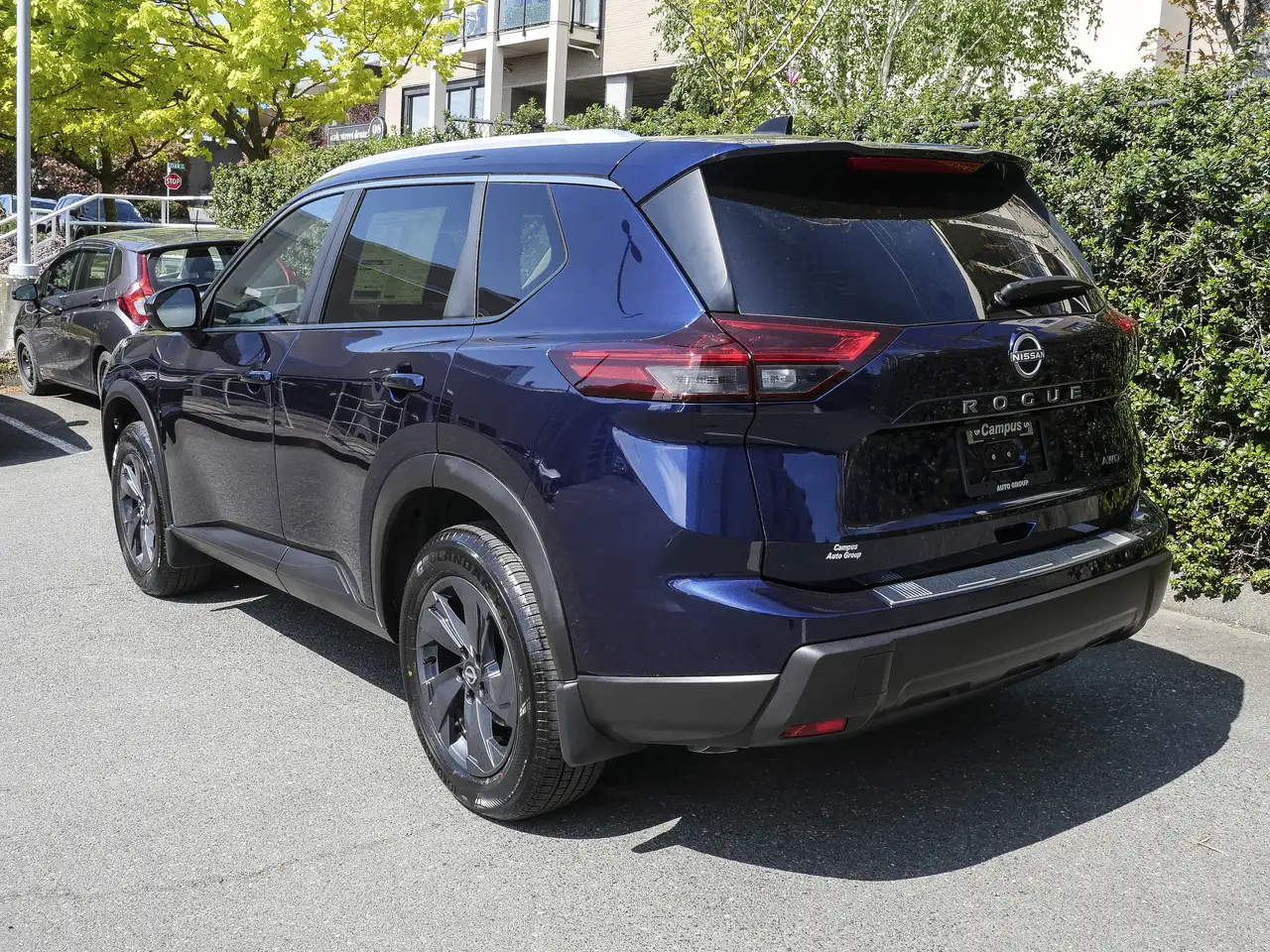 Nissan Rogue снимка Nissan Rogue
