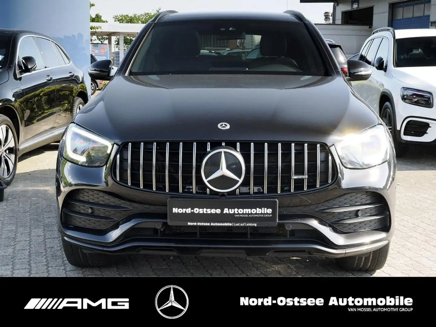 Mercedes-Benz GLC 300 e 4M AMG PANO NIGHT SOUND KAMERA LED 9G Negro - 2
