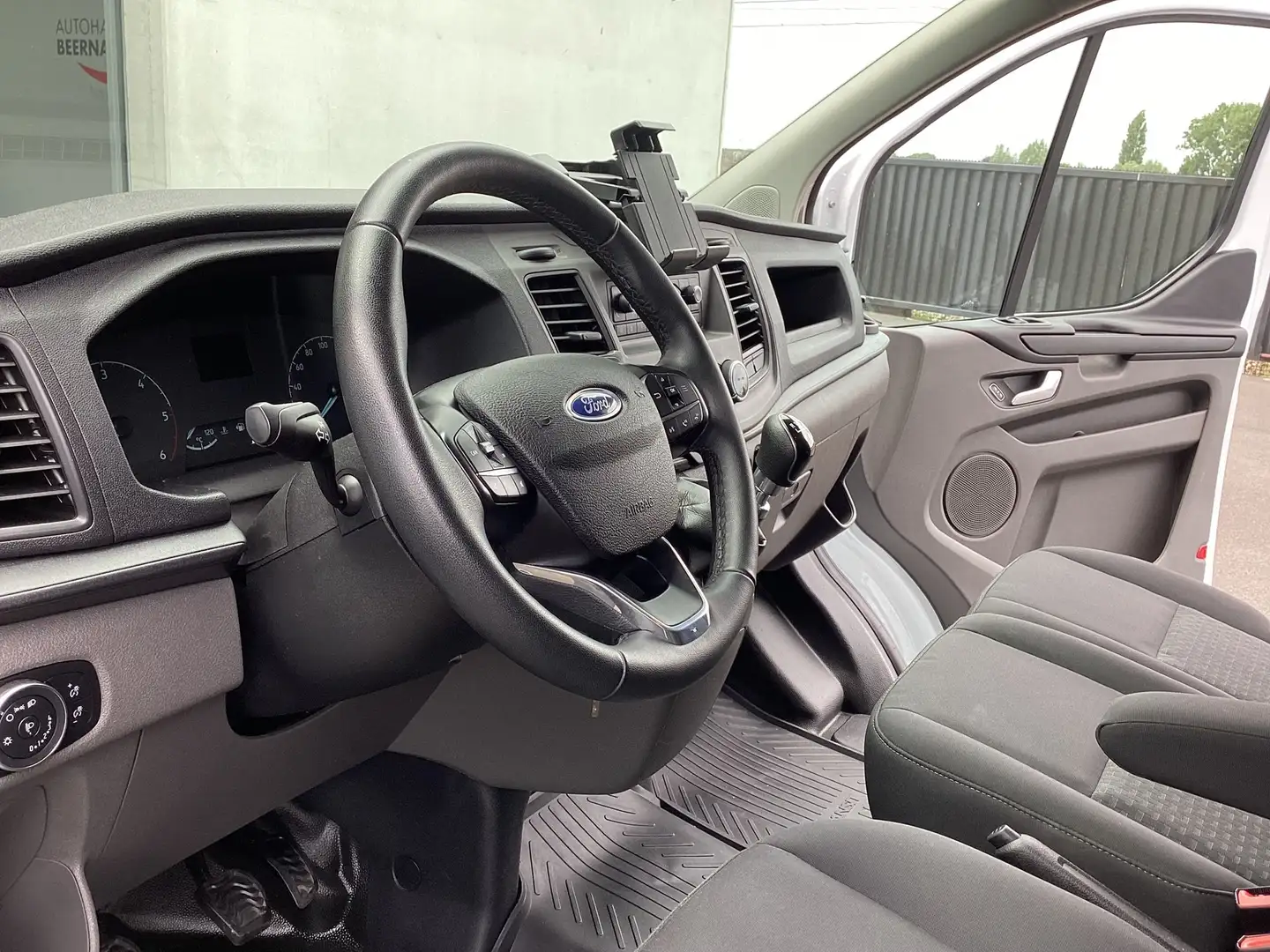 Ford Transit Custom 2.0TDCi L2H2/1steEig/52000km/Airco/PdcV&A/LED... Wit - 2