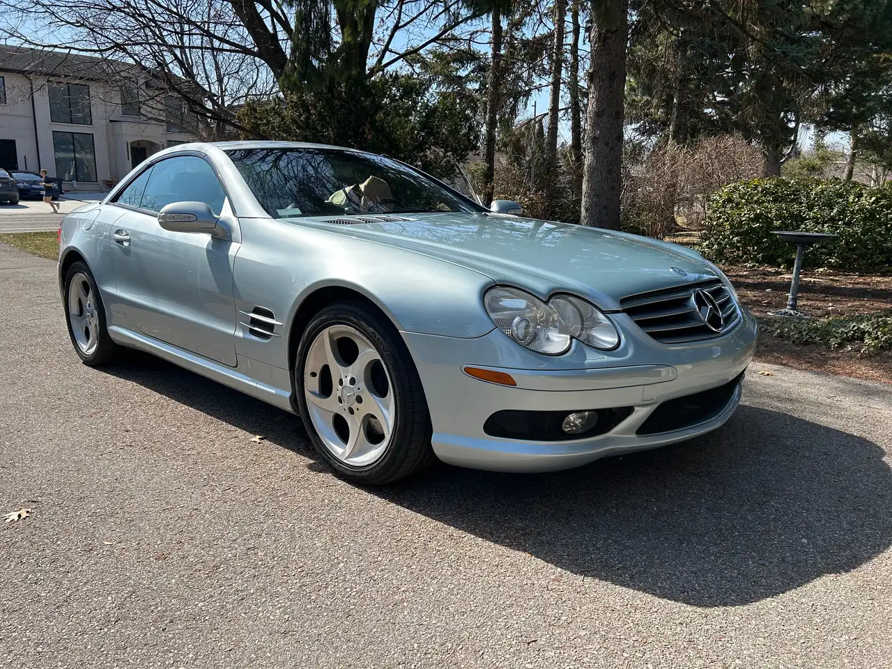 Mercedes-Benz SL снимка Mercedes-Benz SL