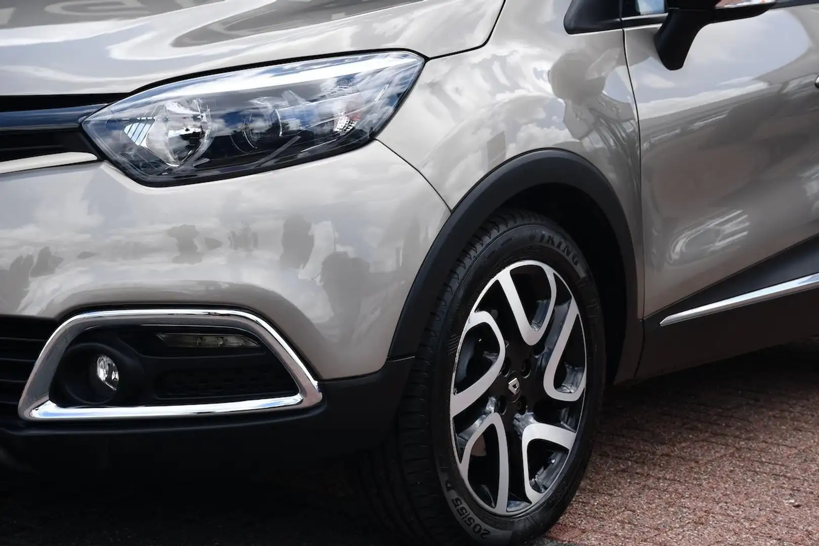 Renault Captur 1.2 TCe Expression AUT|Clima|Navi|Cruise|Nap Grijs - 2