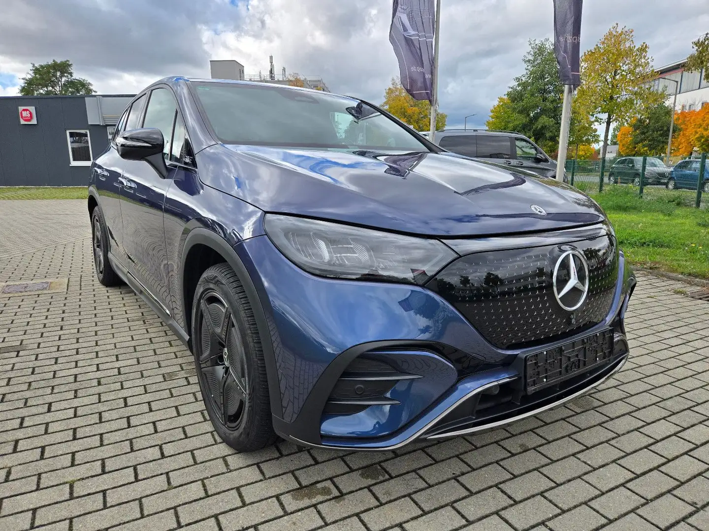Mercedes-Benz EQE SUV EQE 300 SUV AMG Line / Night Paket / Pano / 20' Blau - 2