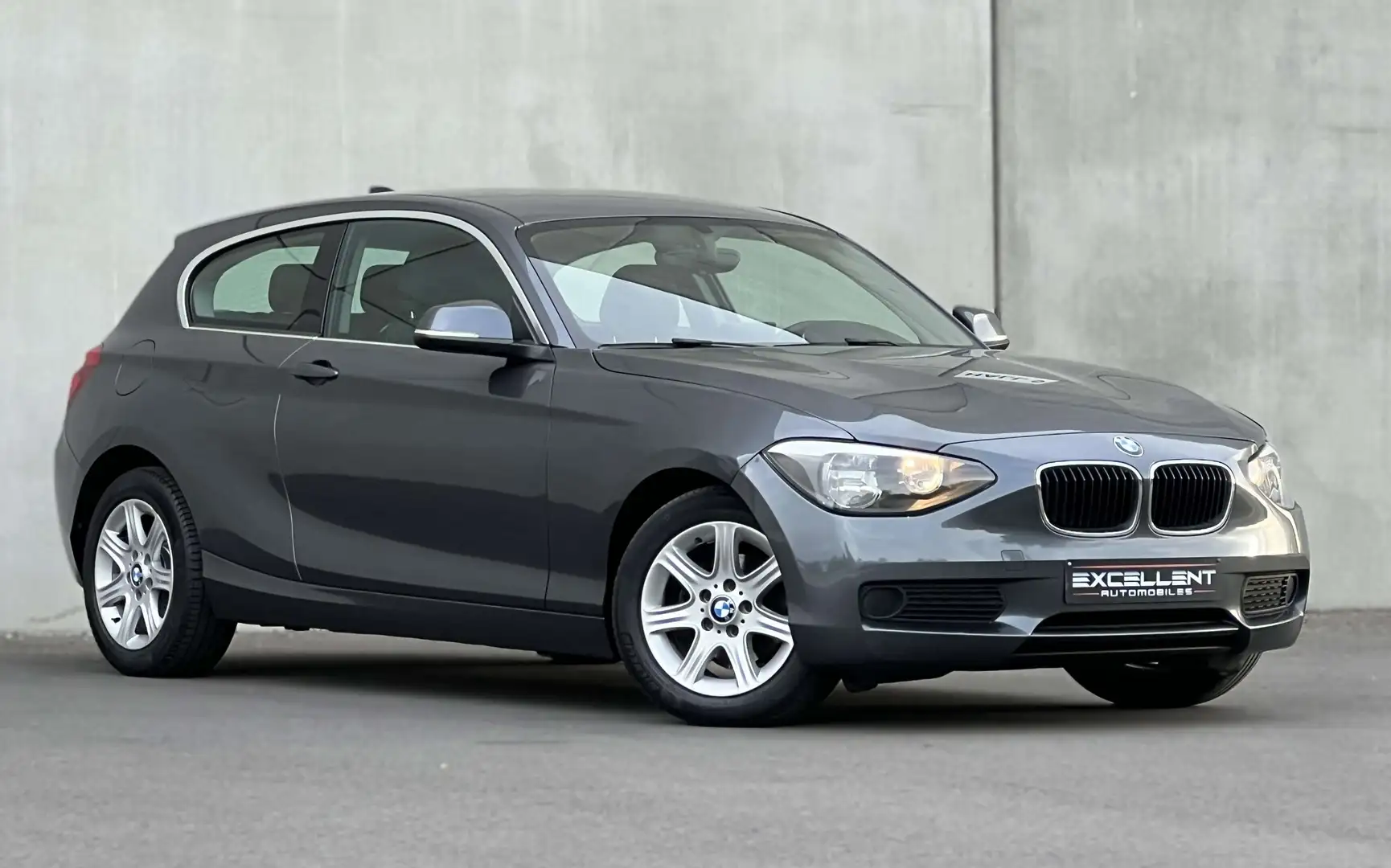 BMW 114 i/GPS/BLUETOOTH/AIRCO/JANTES/GARANTIE 12 MOIS/ Gris - 2