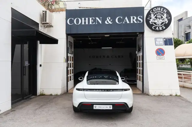 Porsche Taycan view 7