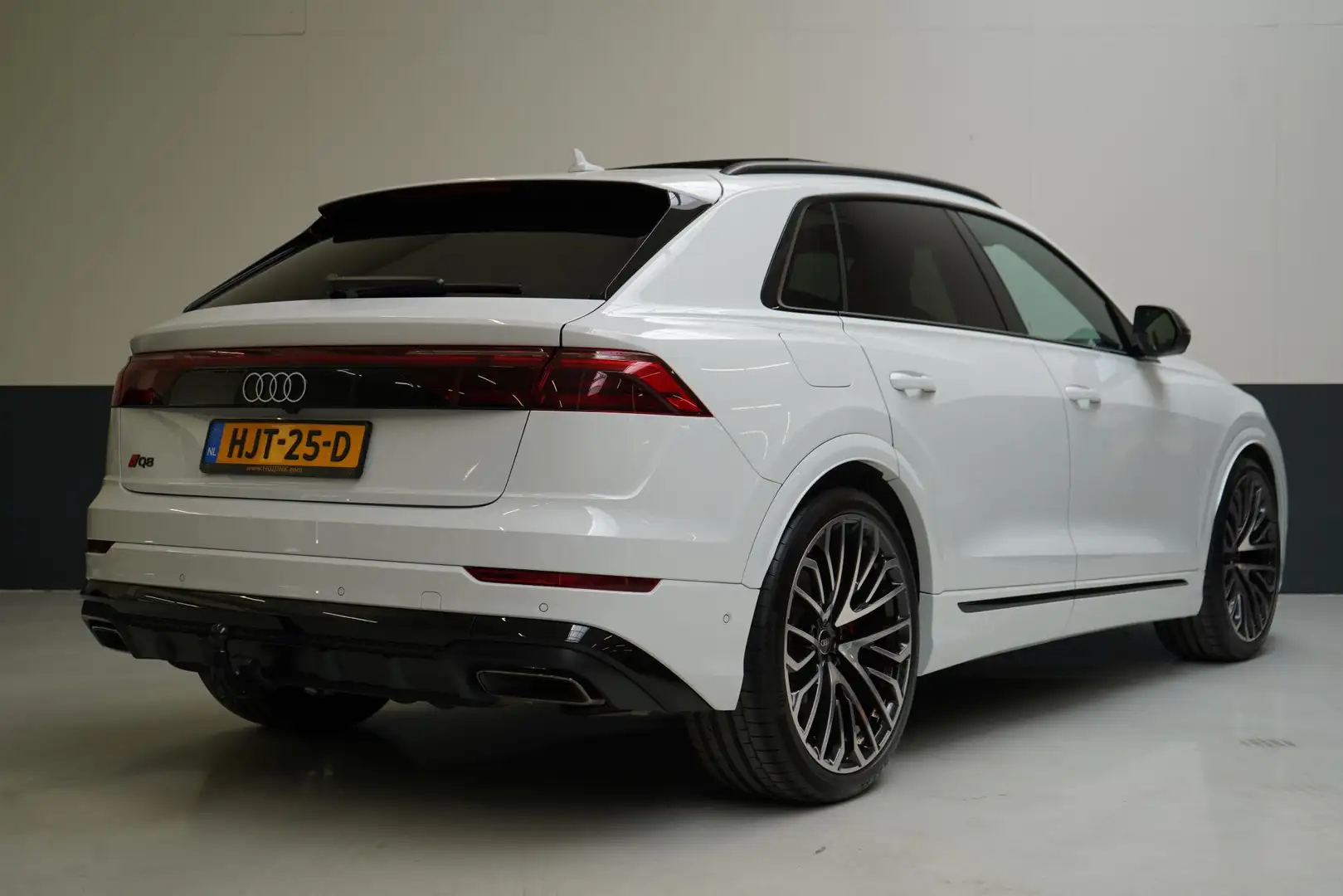 Audi Q8 60 TFSI e quattro Pro Line S Competition | B&O | M Wit - 2