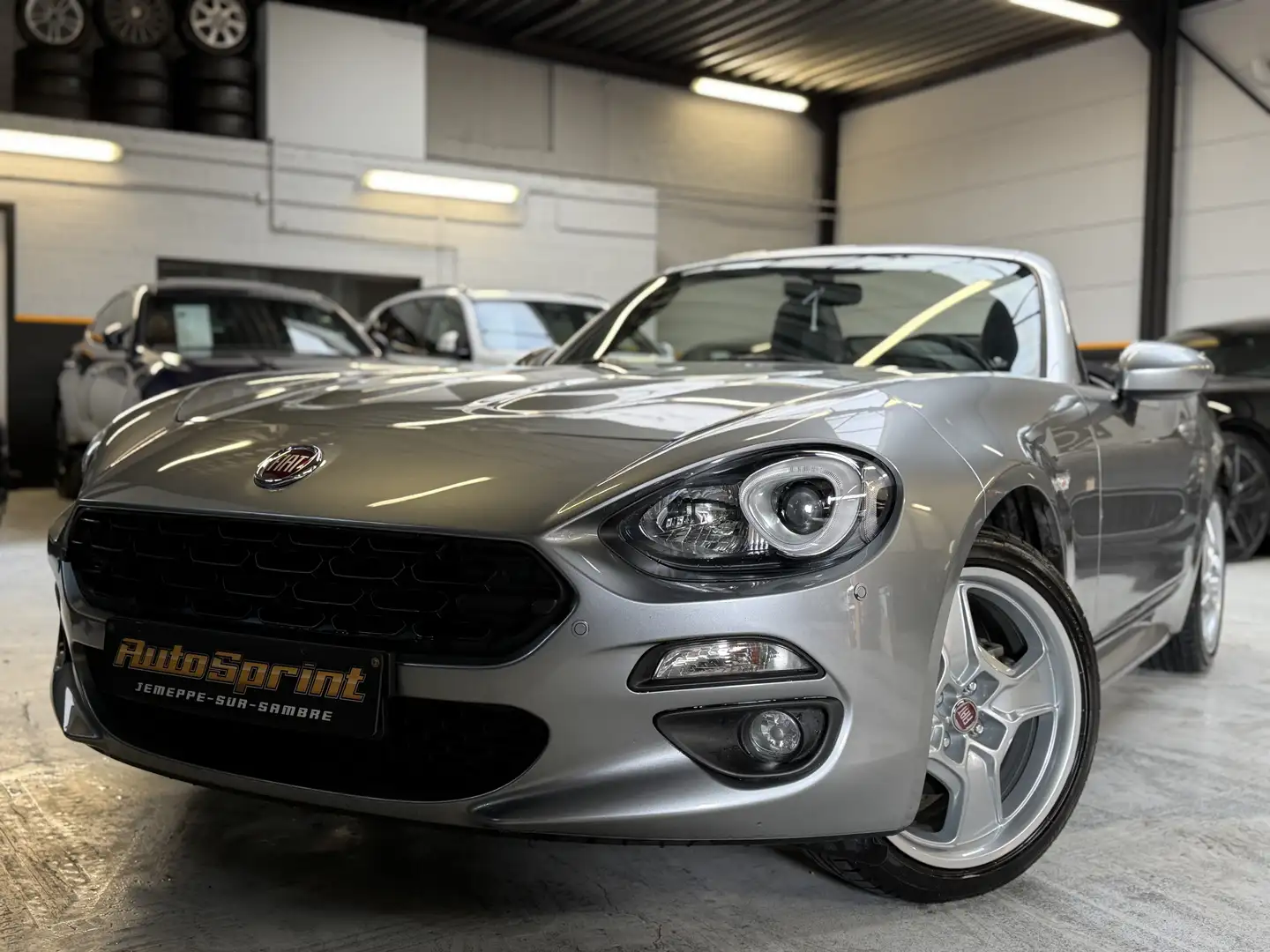 Fiat 124 Spider JANTES HERITAGE ABARTH 35.000KM ETAT NEUF Gris - 2