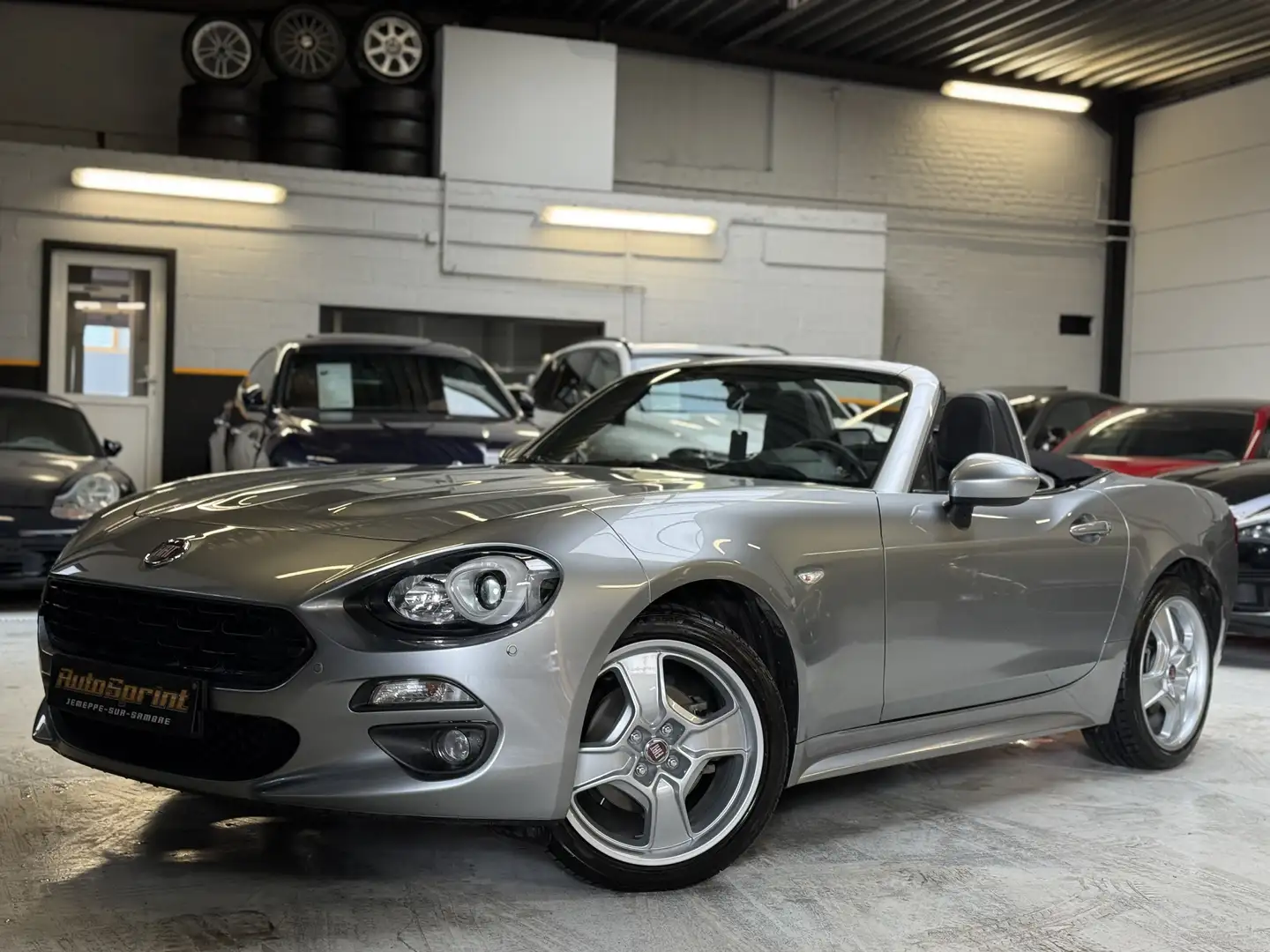 Fiat 124 Spider JANTES HERITAGE ABARTH 35.000KM ETAT NEUF Gris - 1