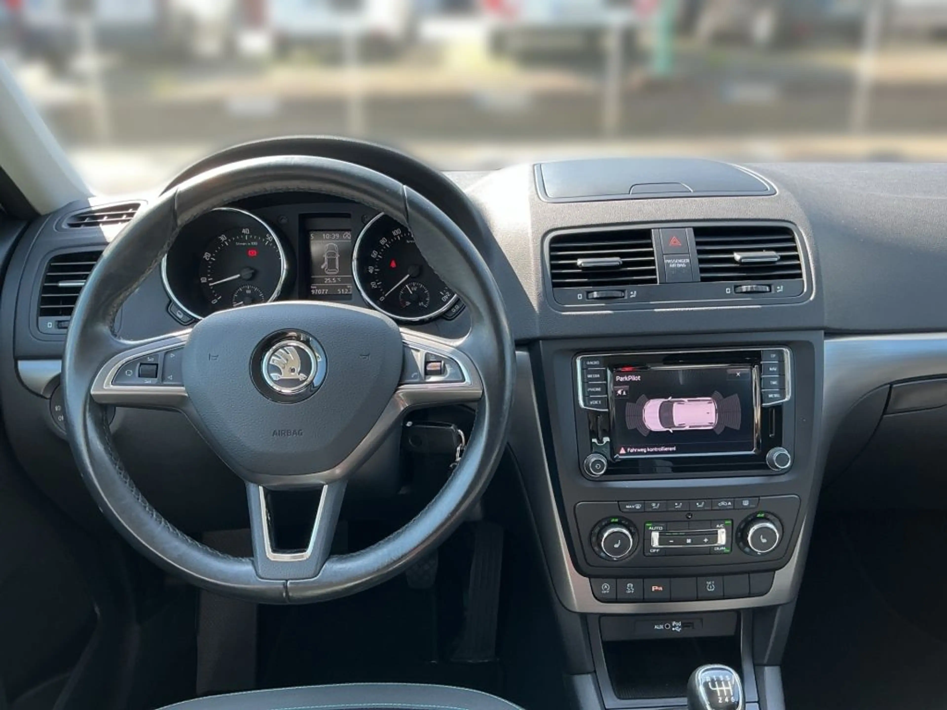 Skoda Yeti 1.2 TSI Joy — photo 10