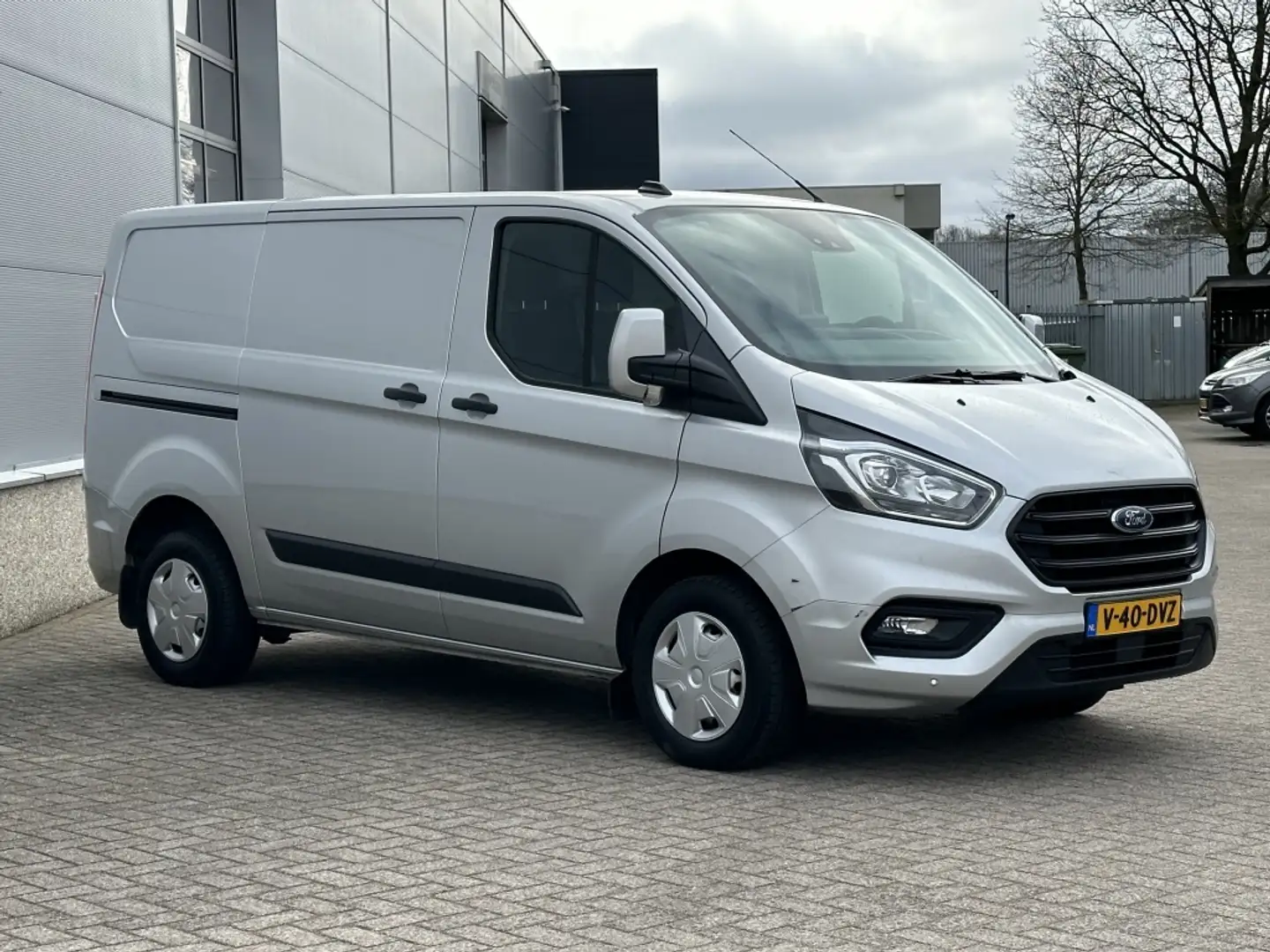 Ford Transit Custom 300 2.0 TDCI L1H1 Trend 130pk DRIVERPACK! LAADRUIM Grijs - 2