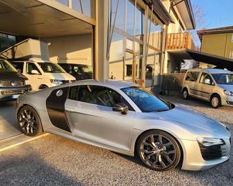 R8 Coupe 4.2 V8 quattro r-tronic