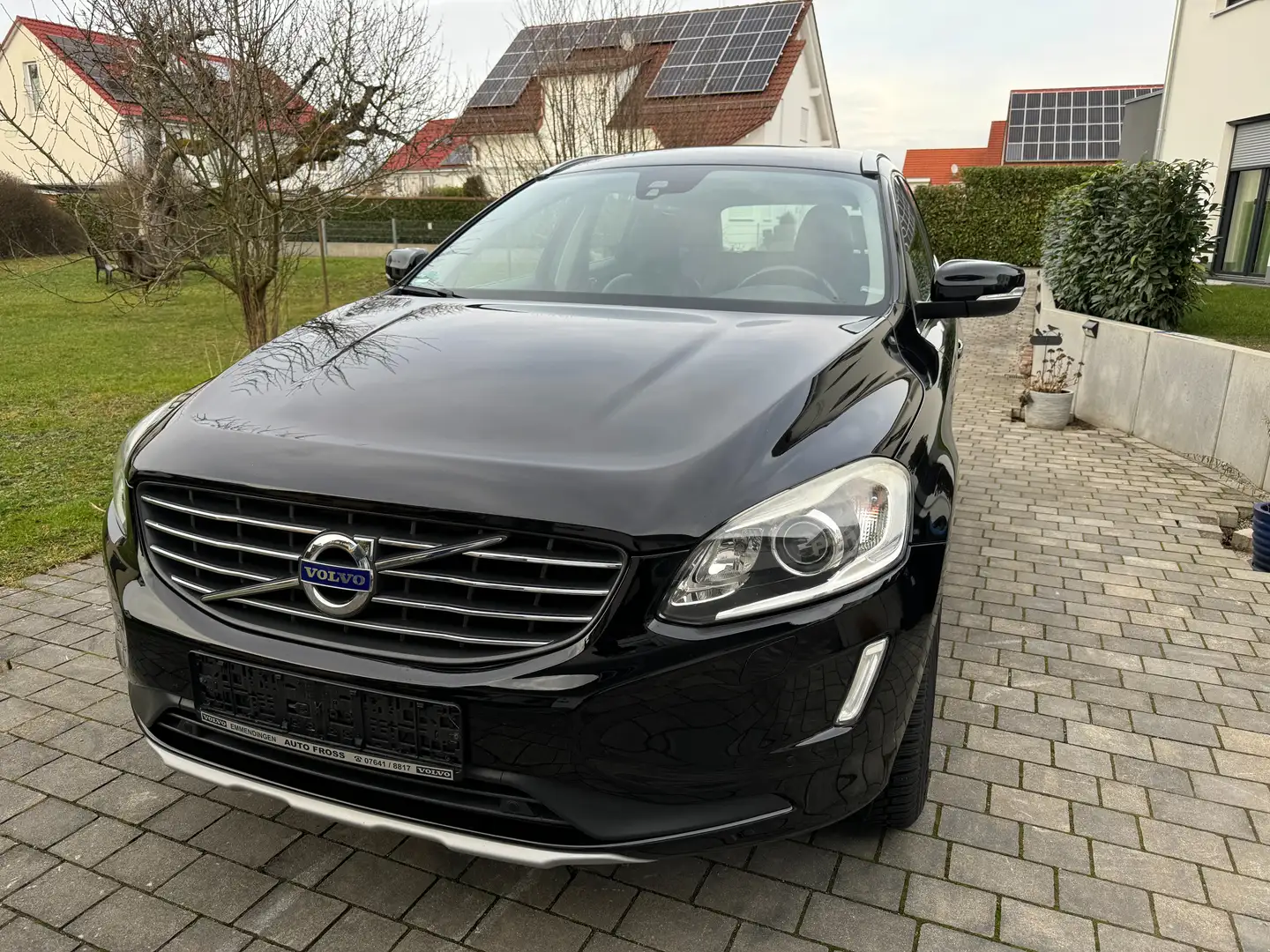 Volvo XC60 Summum 2WD  AHK Schwarz - 1