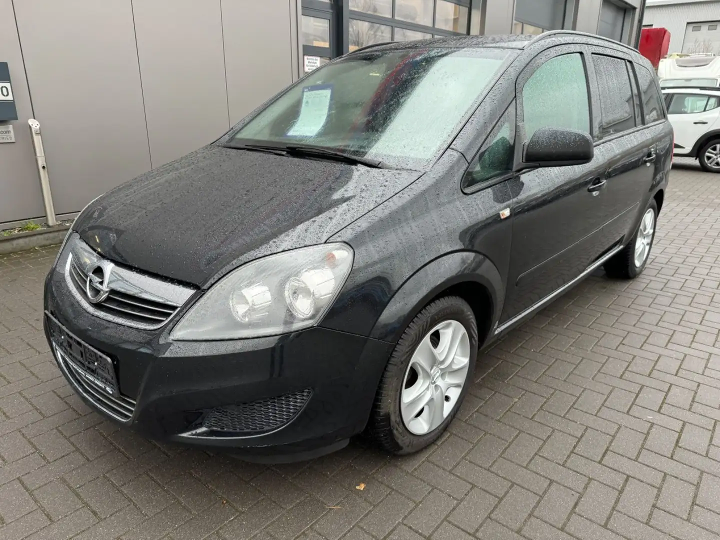 Opel Zafira B Family*7 SITZER*KLIMA*ALLWETTER Чорний - 1