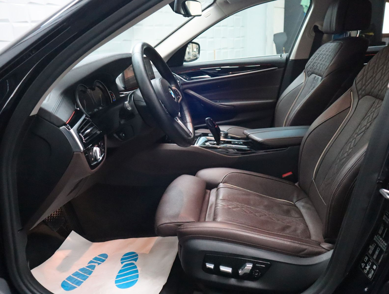 BMW 540 i xDrive Luxury Line Volleder Head Up 1 Hand — photo 9