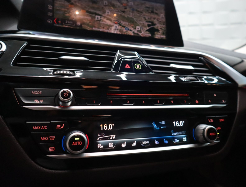 BMW 540 i xDrive Luxury Line Volleder Head Up 1 Hand — photo 14