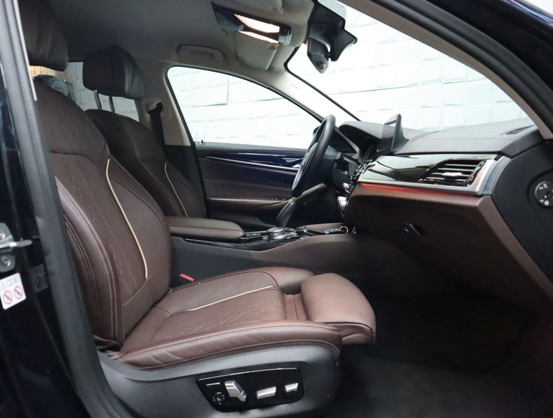 BMW 540 i xDrive Luxury Line Volleder Head Up 1 Hand — photo 10