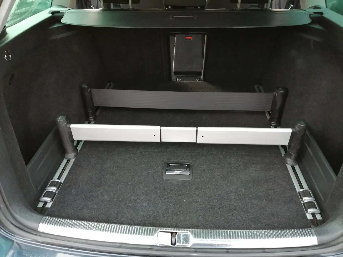 Volkswagen Passat Variant Passat Variant 2.0 TDI DPF DSG Sportline Modrá - 2