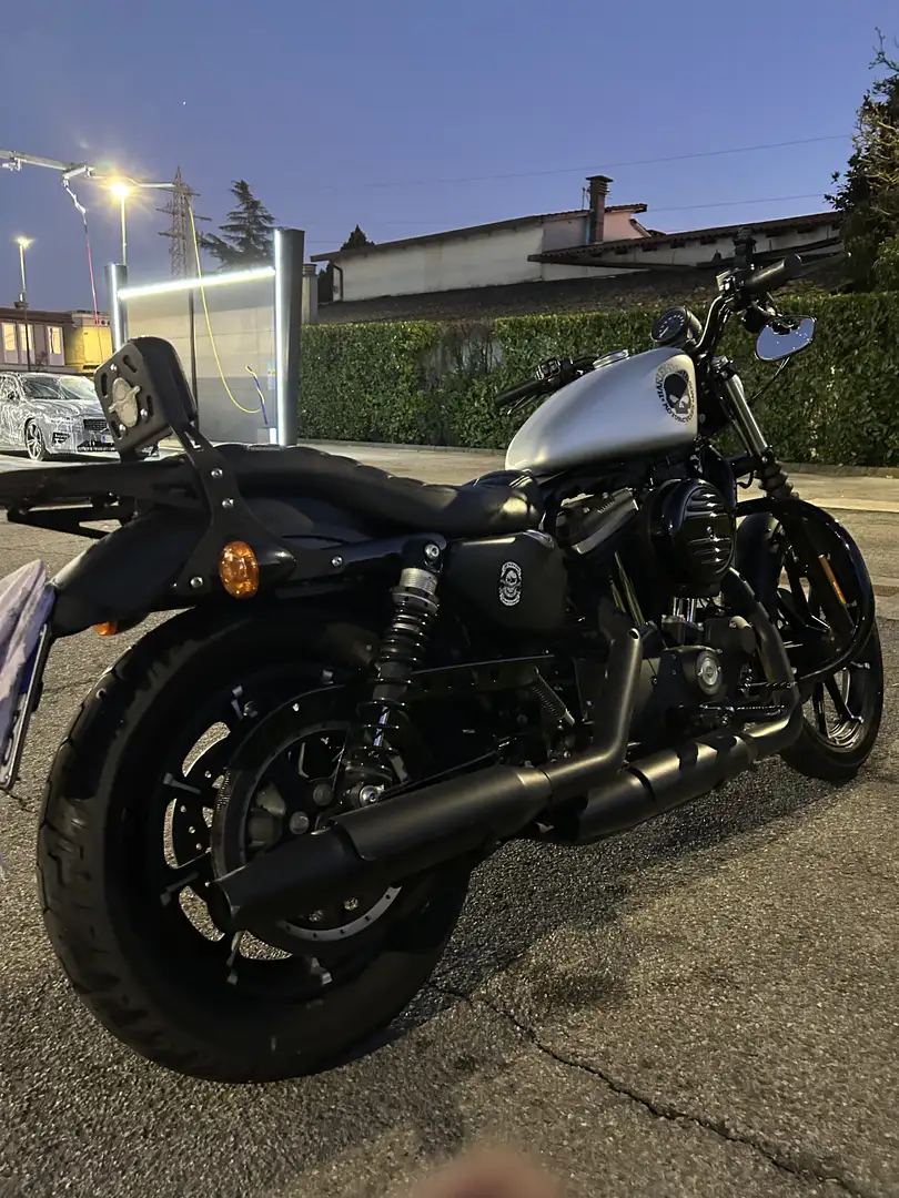 Harley-Davidson Iron 883 - 2