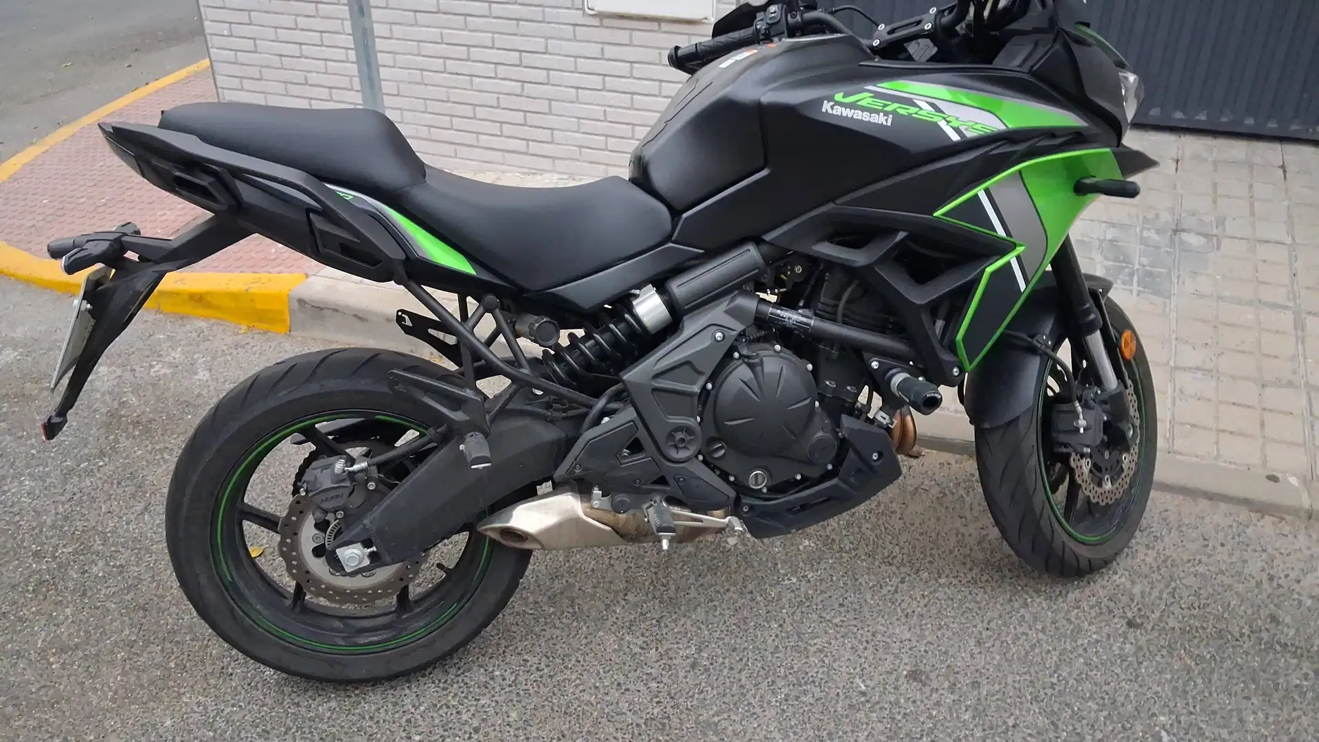 Kawasaki Versys 650 Verde - 2