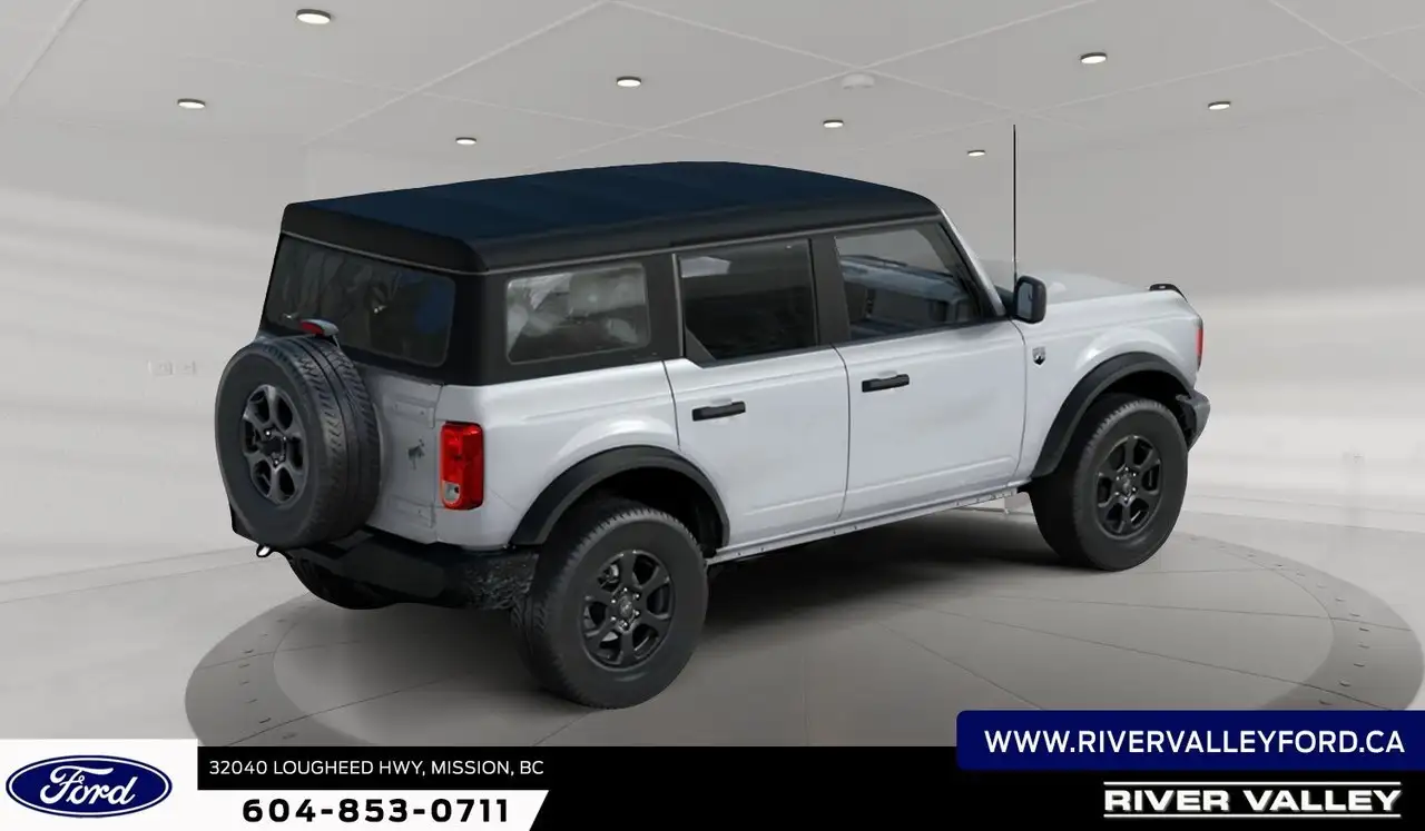 Ford Bronco снимка Ford Bronco
