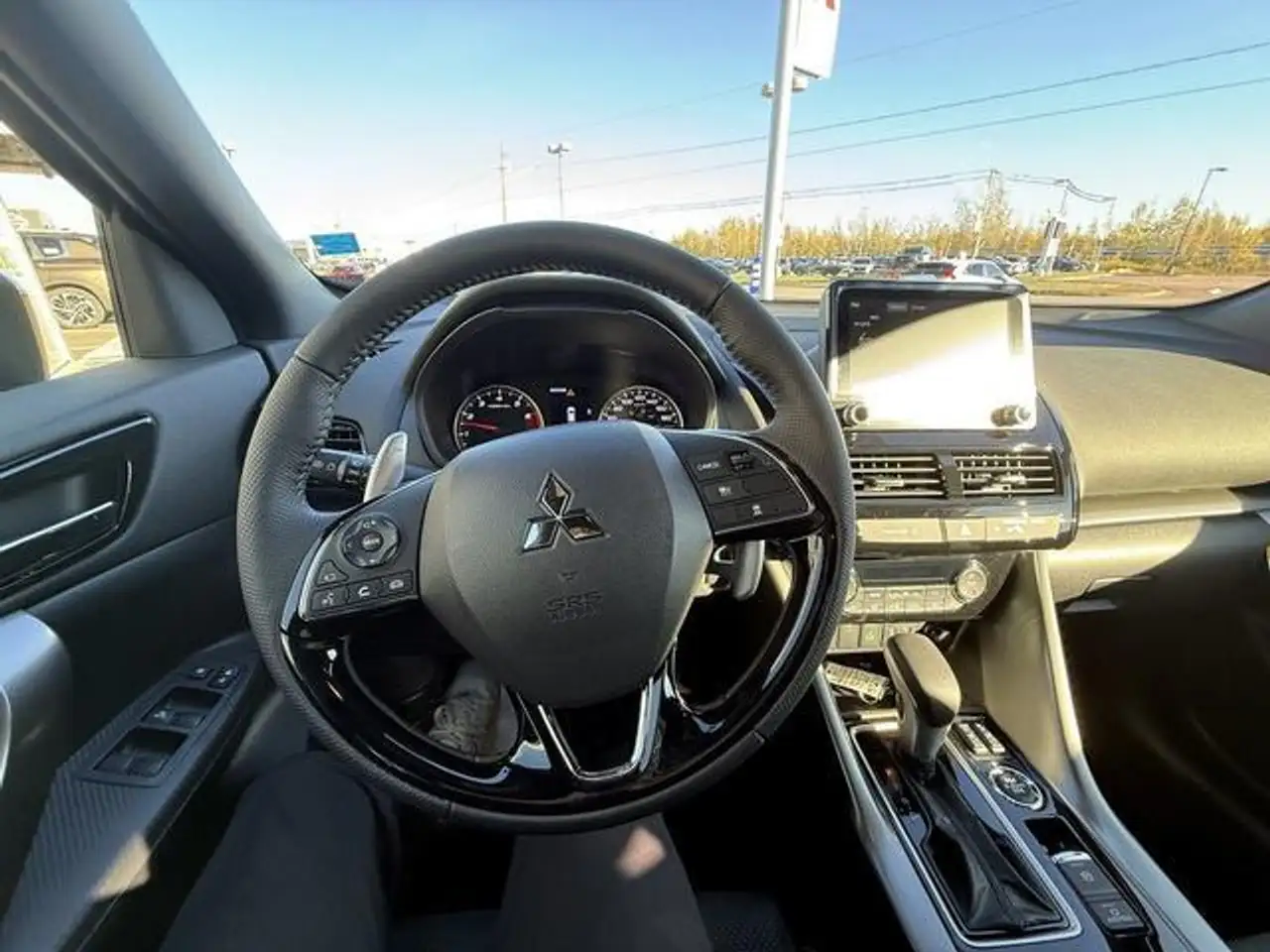 Mitsubishi Eclipse Cross снимка Mitsubishi Eclipse Cross