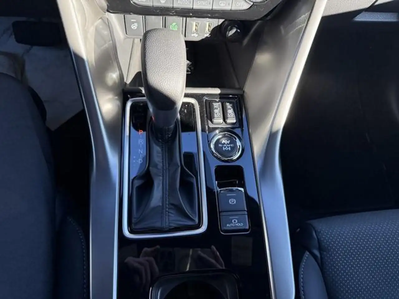 Mitsubishi Eclipse Cross снимка Mitsubishi Eclipse Cross
