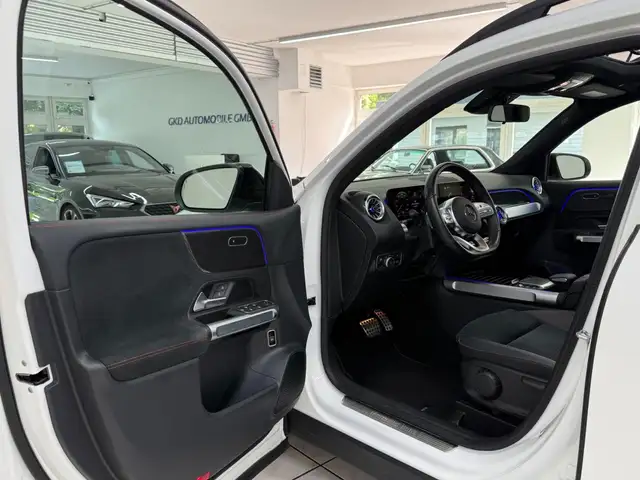 Mercedes-Benz GLB Class view 8