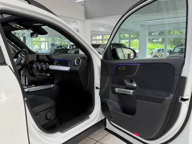 Mercedes-Benz GLB Class view 10