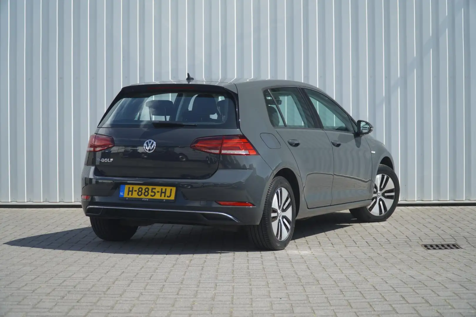 Volkswagen e-Golf 136pk E-DITION | SoH 95% | Navigatie | Adaptive Cr Gris - 2