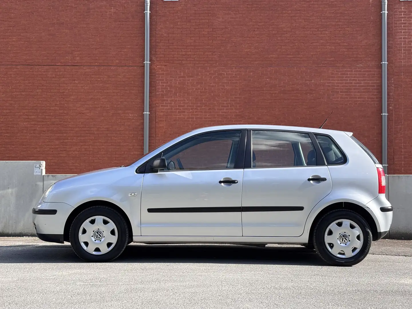 Volkswagen Polo Fun 1.2i essence - 2
