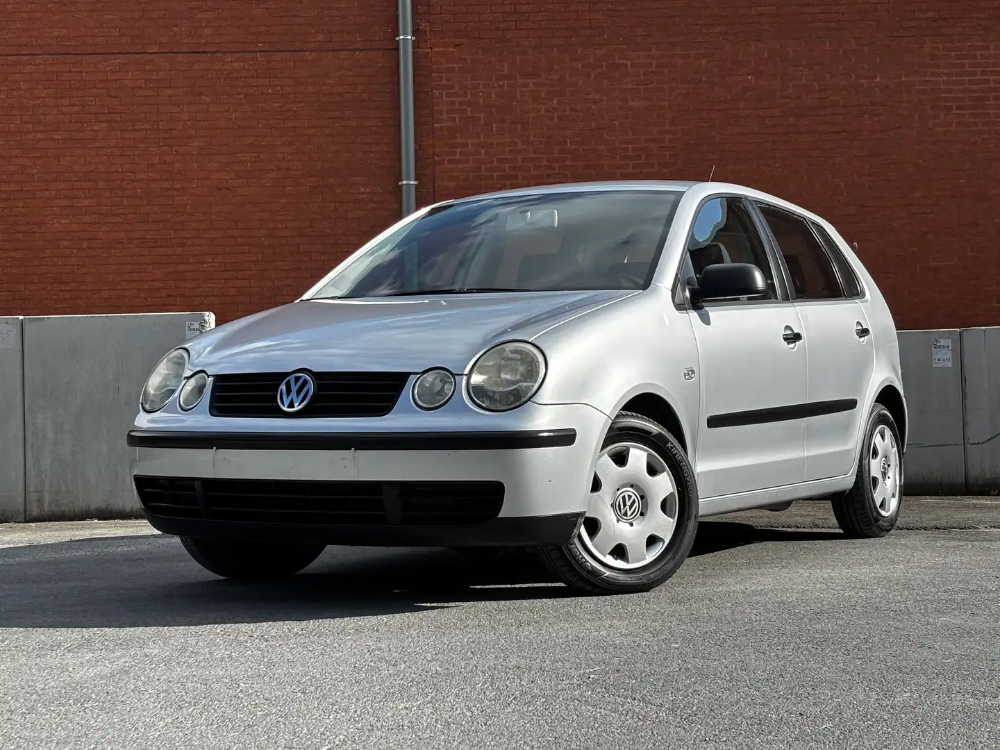 Volkswagen Polo Fun 1.2i essence - 1