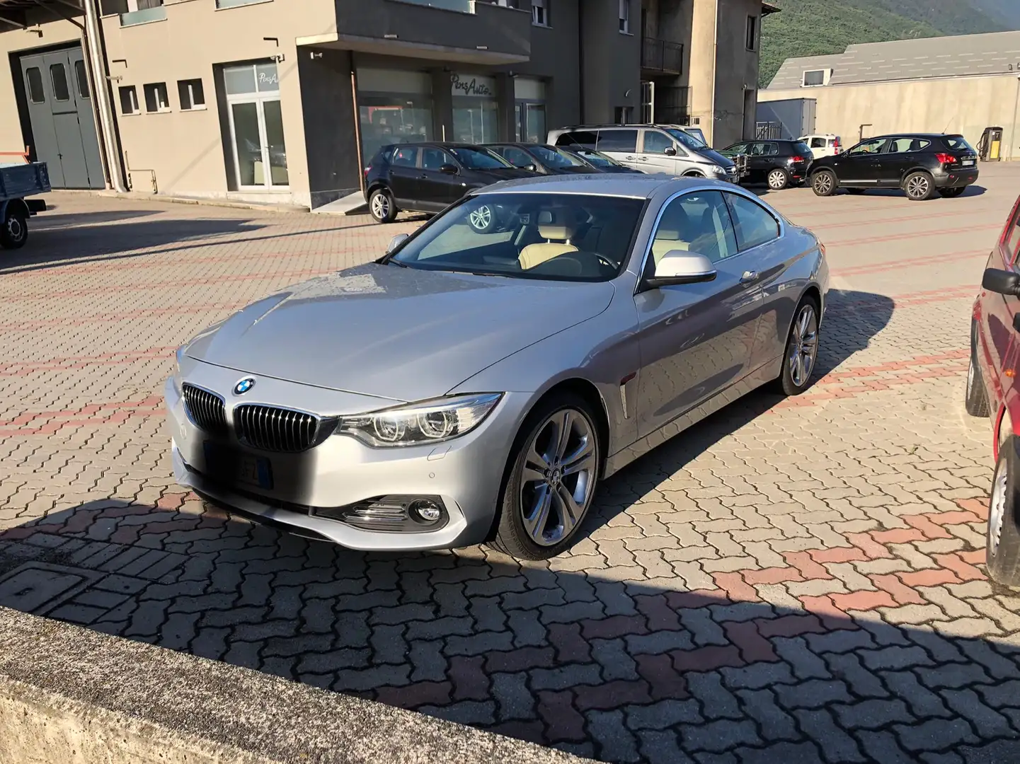 BMW 435 dA Coupe xdrive Luxury srebrna - 1