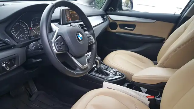 BMW 218