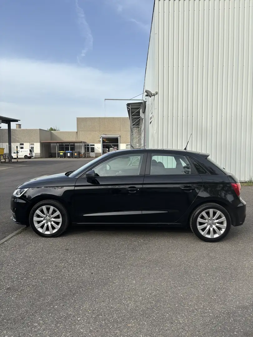 Audi A1 1.0 TFSI Sportback S, Pano, Sportsitze, SH Schwarz - 2