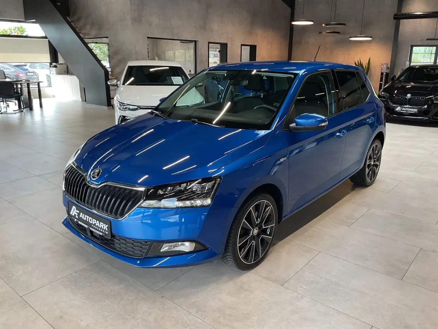Skoda Fabia 1.0 TSI Soleil ACC LED Navi Sitzh. 17" Blau - 1