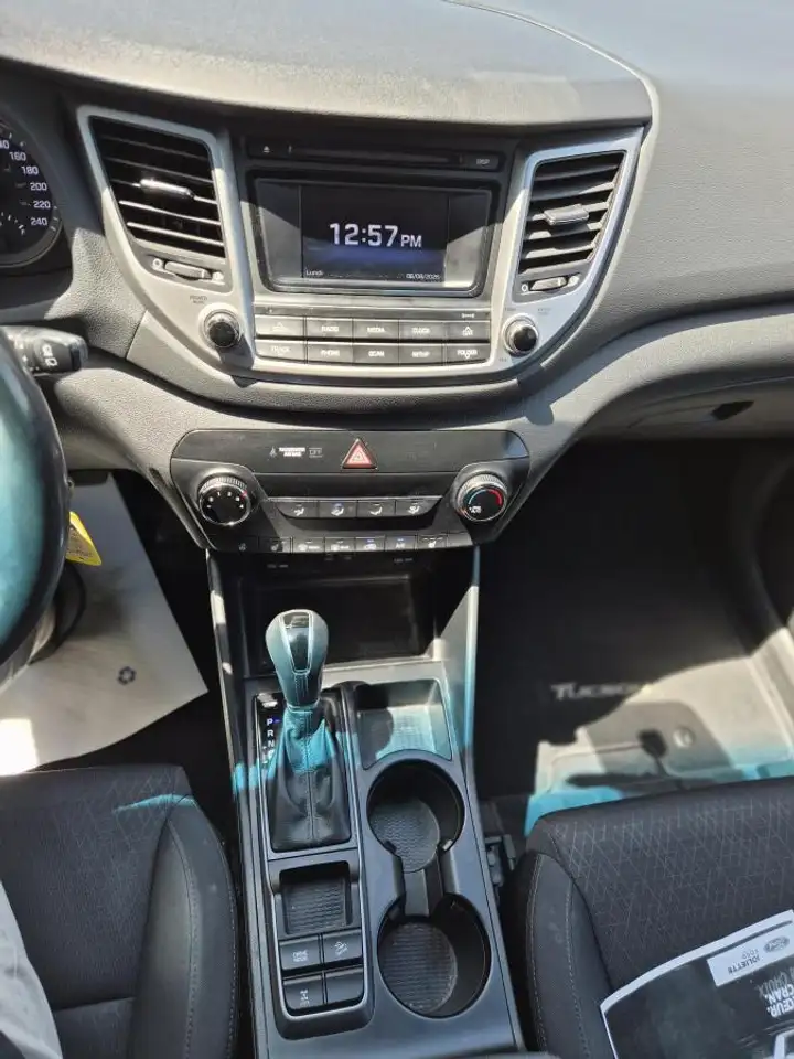Hyundai TUCSON снимка Hyundai TUCSON
