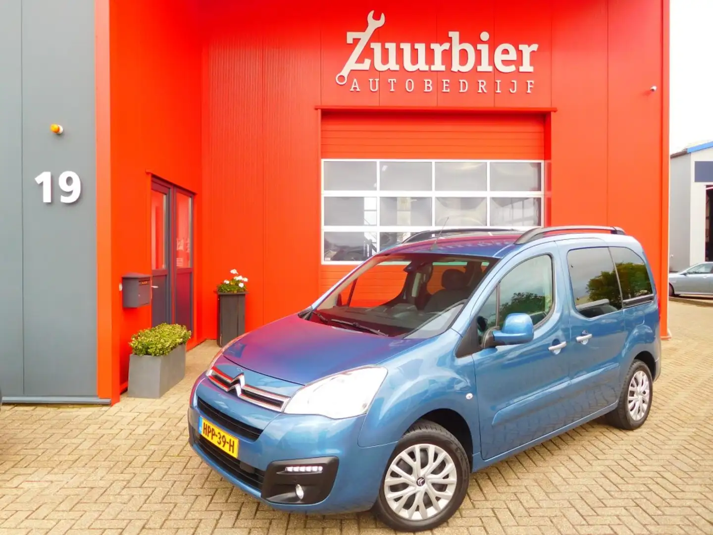 Citroen Berlingo 1.2 PureTech Feel Blauw - 1
