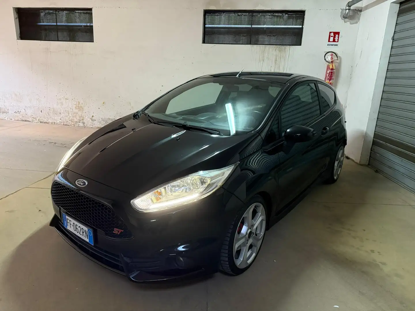 Ford Fiesta Fiesta 3p 1.6 ST 182cv E6 Zwart - 1