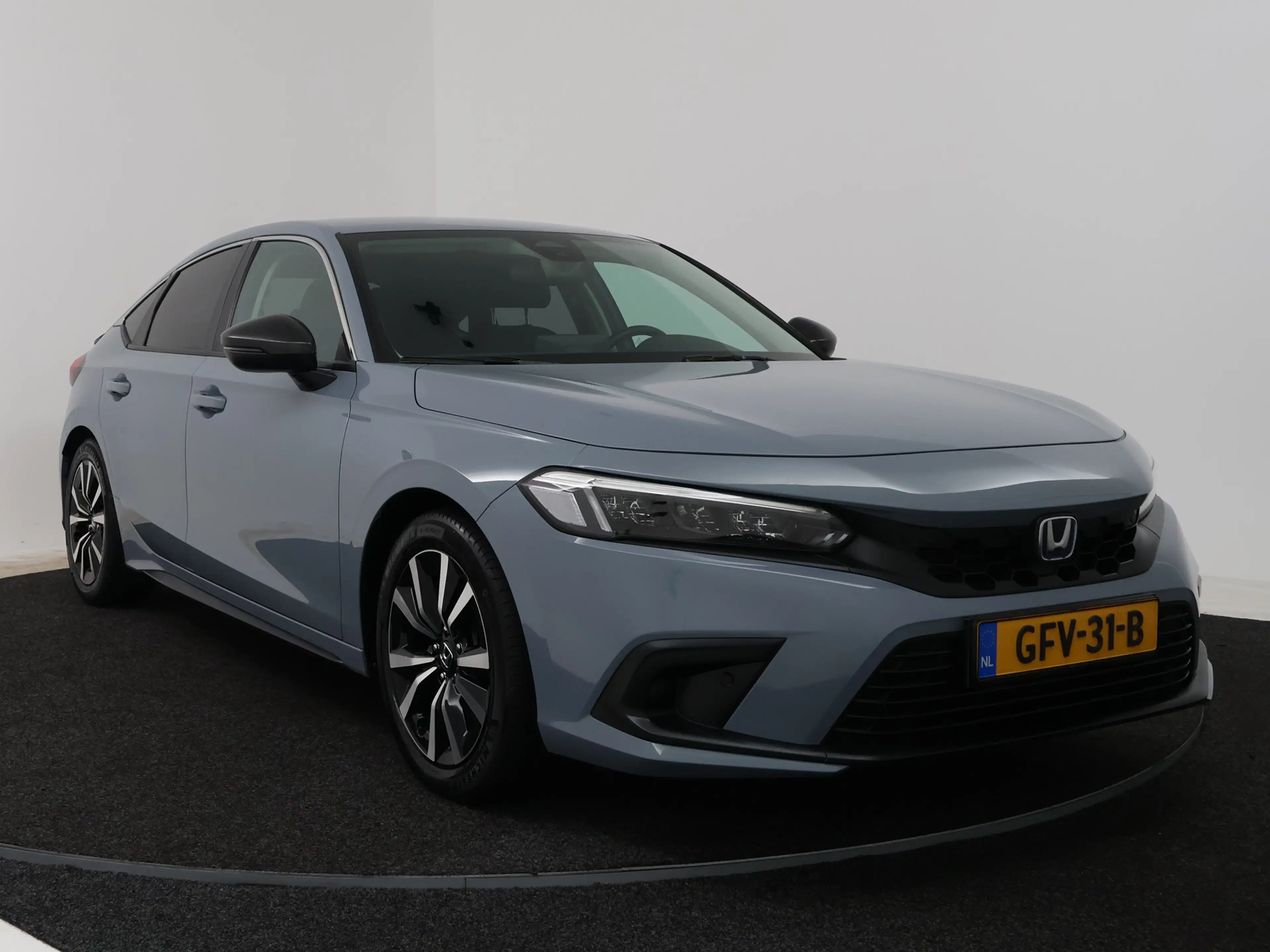 Honda Civic 2.0 e:HEV Elegance — photo 15