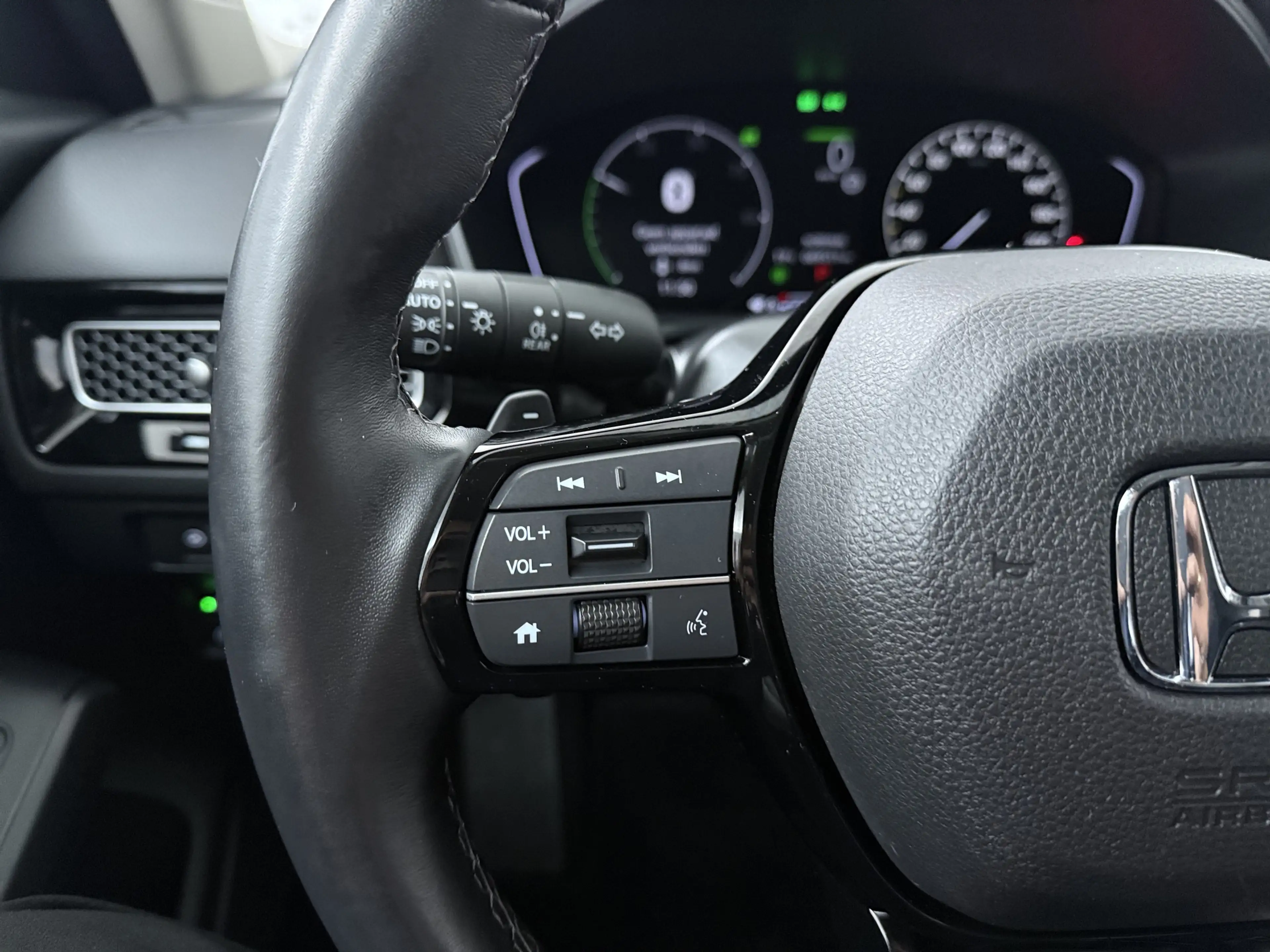 Honda Civic 2.0 e:HEV Elegance — photo 10