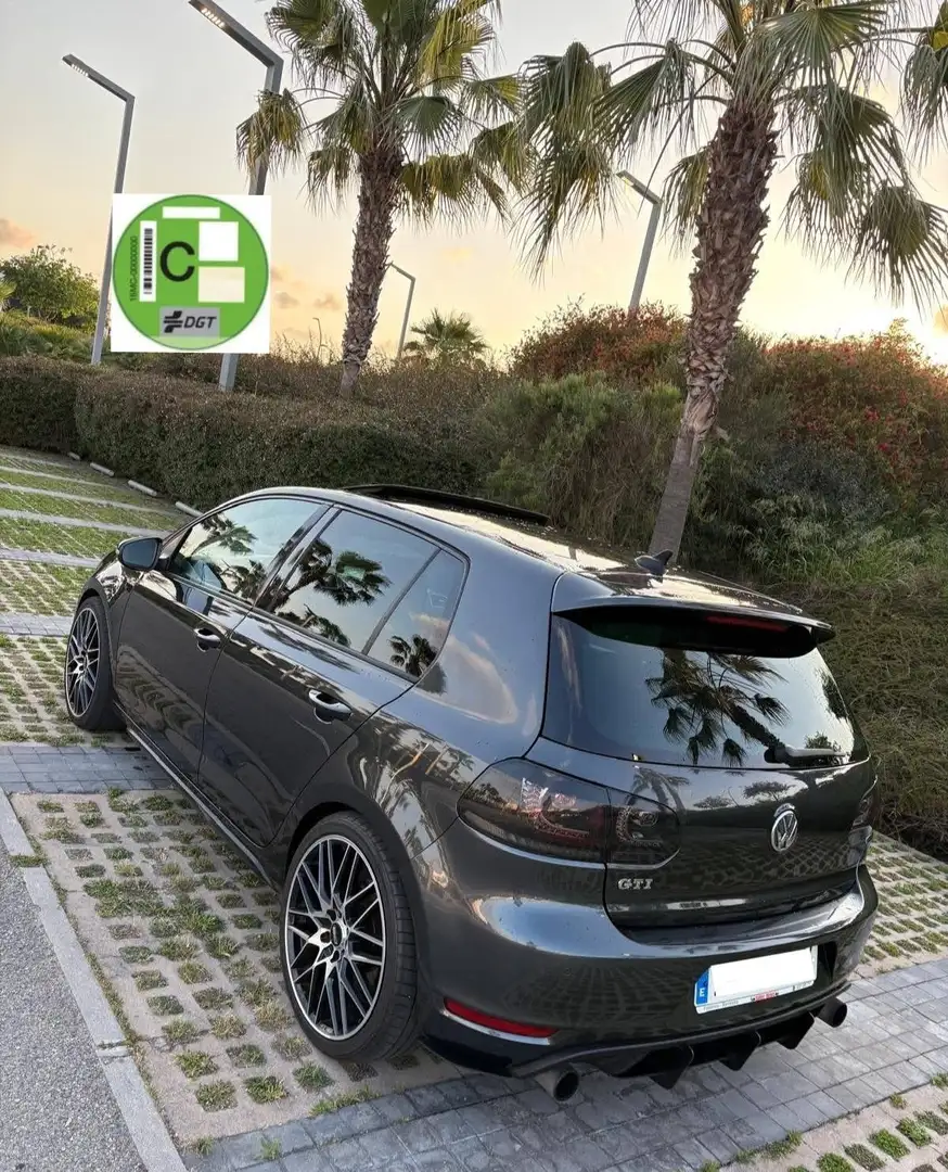 Volkswagen Golf GTI 2.0 TSI DSG - 1
