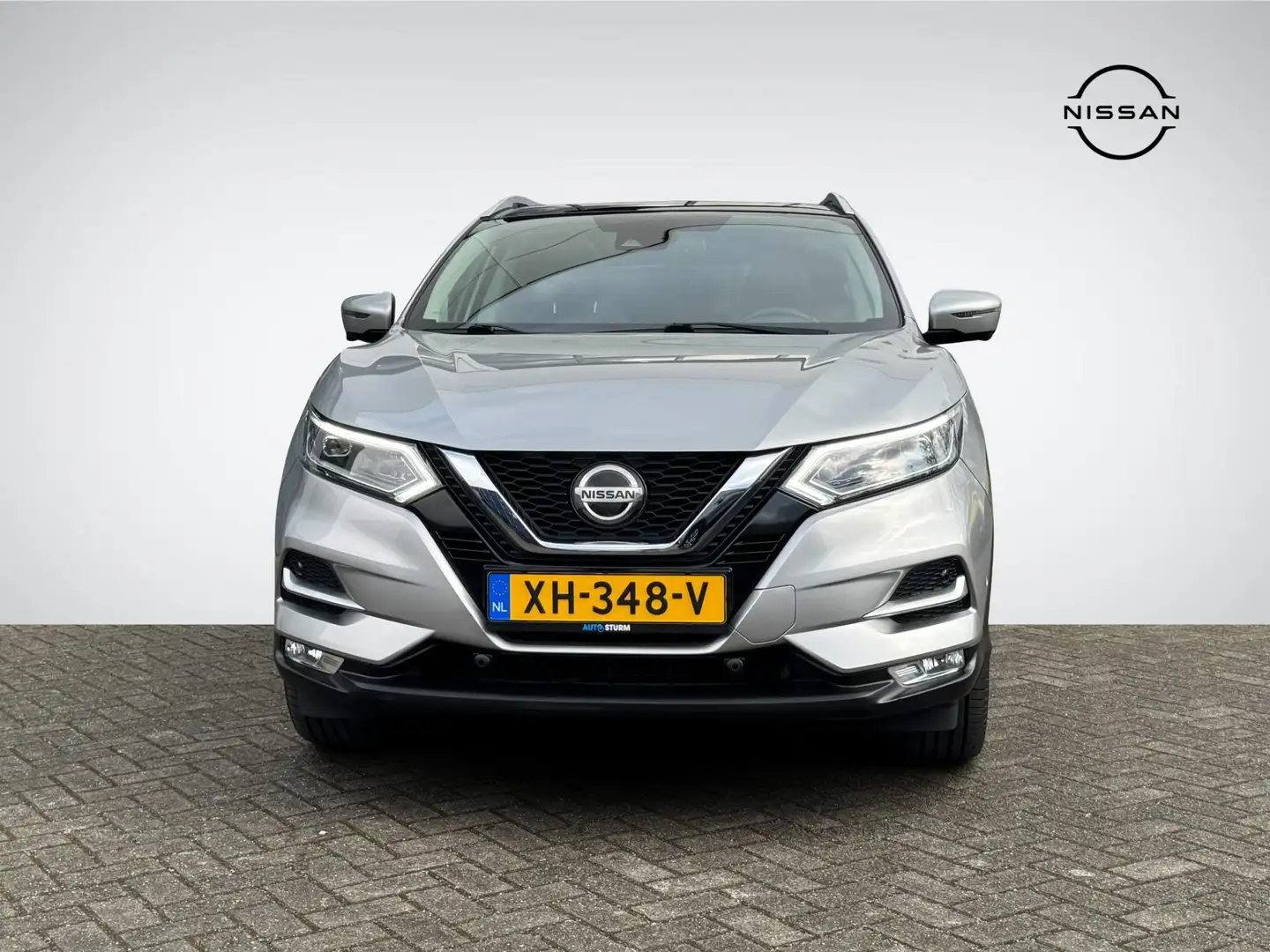 Nissan Qashqai 1.2 Tekna | Trekhaak | Panoramadak | Navigatie | 3 Silber - 2