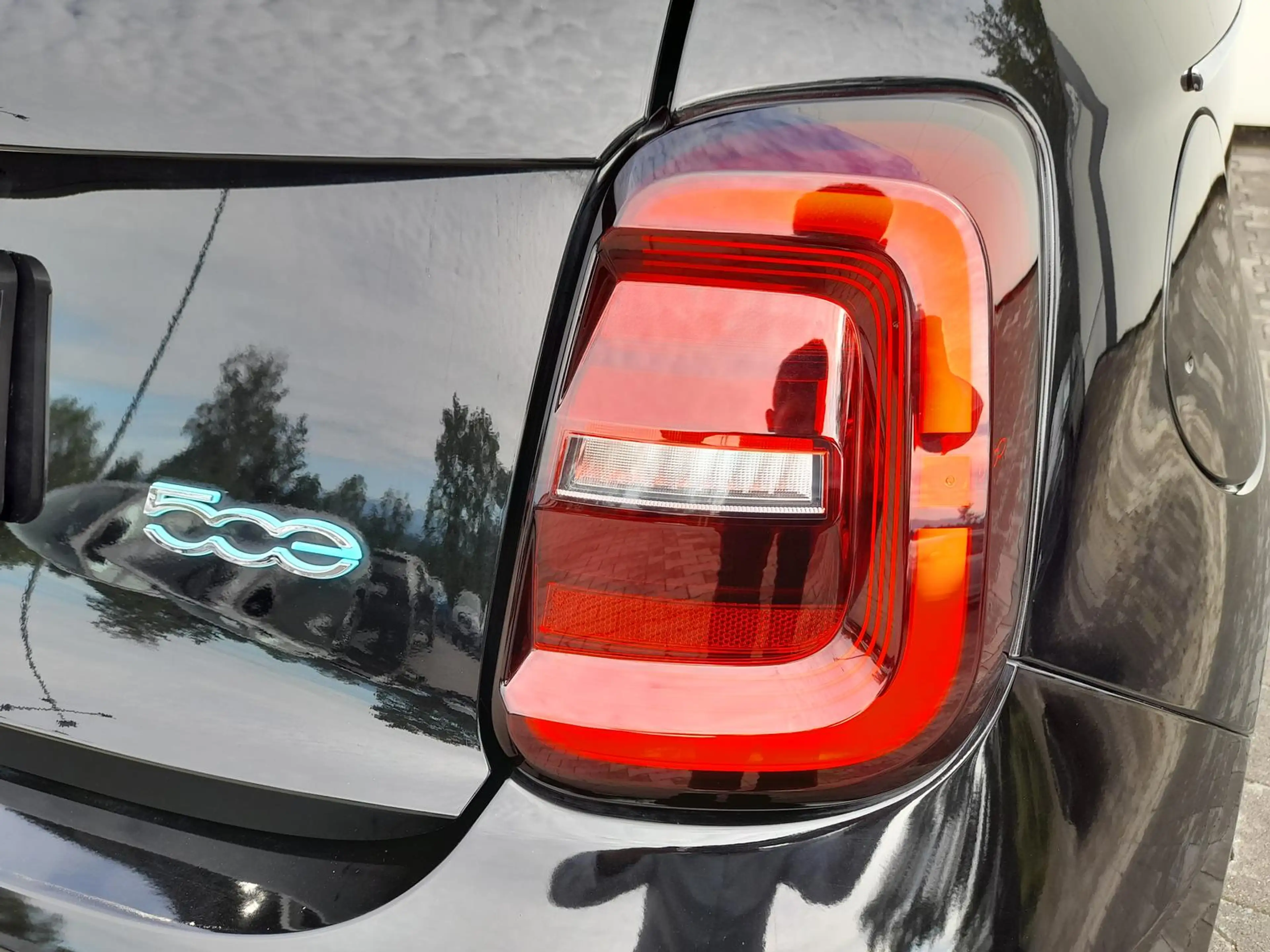 Fiat 500e 500 e NAVI/APP~SHZ~RFK~ALU~DAB~2xPDC~KLIMAAUTO — photo 12